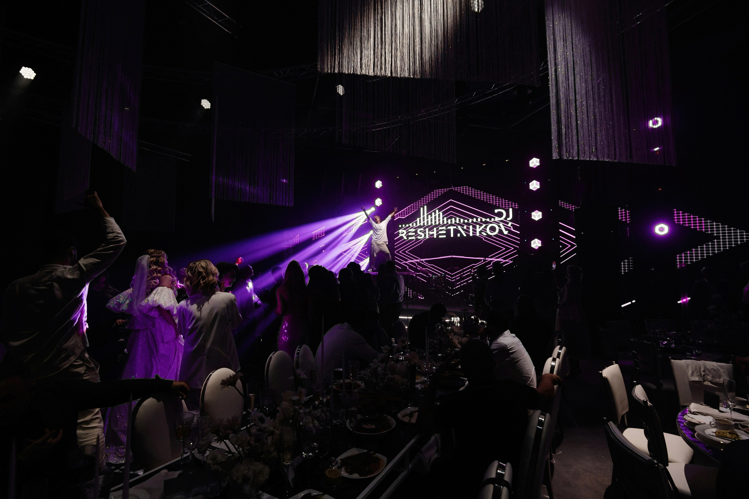 Свадебный день Романа и Анны в комплексе Пересвет Арена. Свадебный фотограф в Ростове Максимов Максим