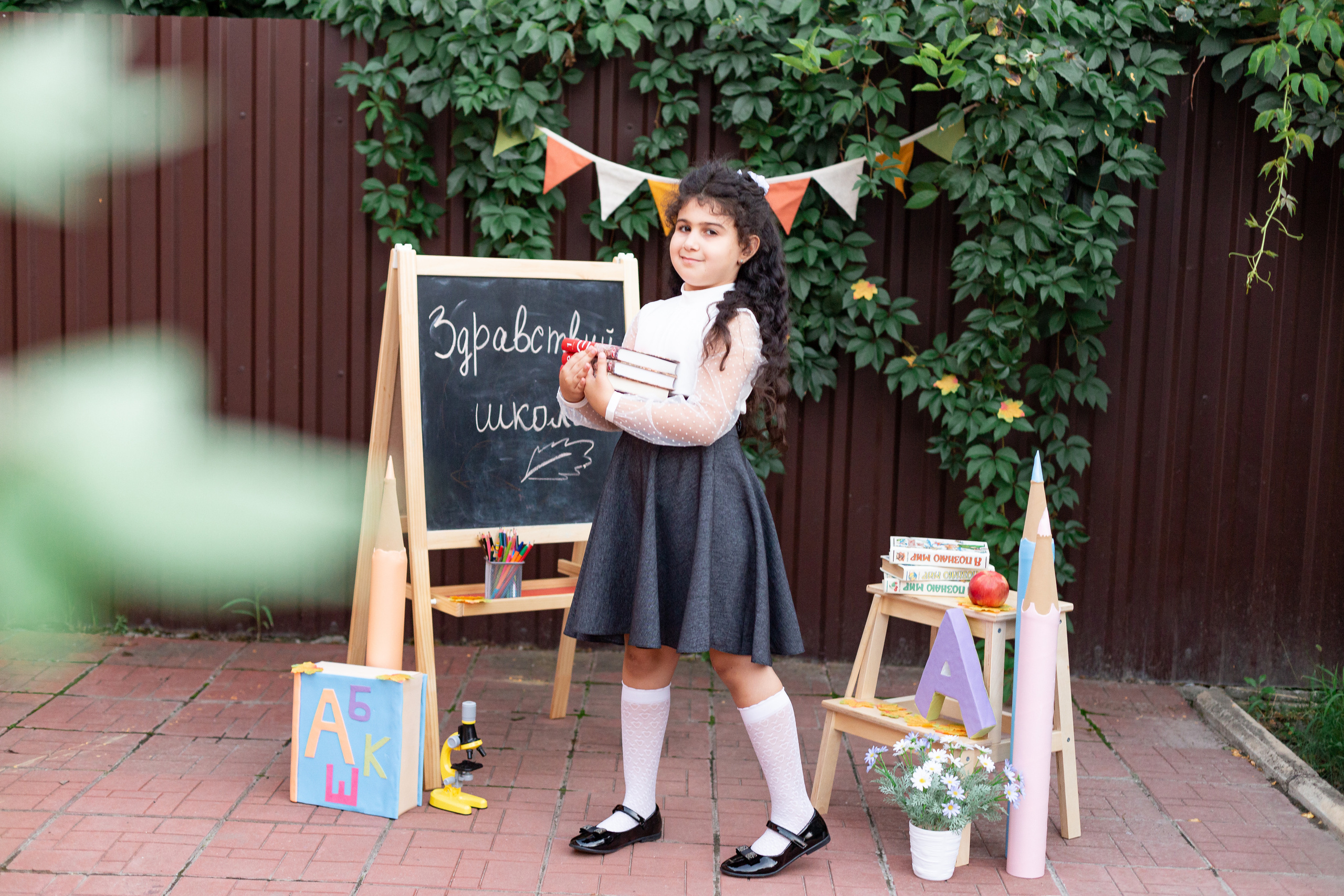 Фотопроект «Здравствуй школа». «ФотоЛерия» ФОТОГРАФ ВЫПУСКНЫЕ АЛЬБОМЫ