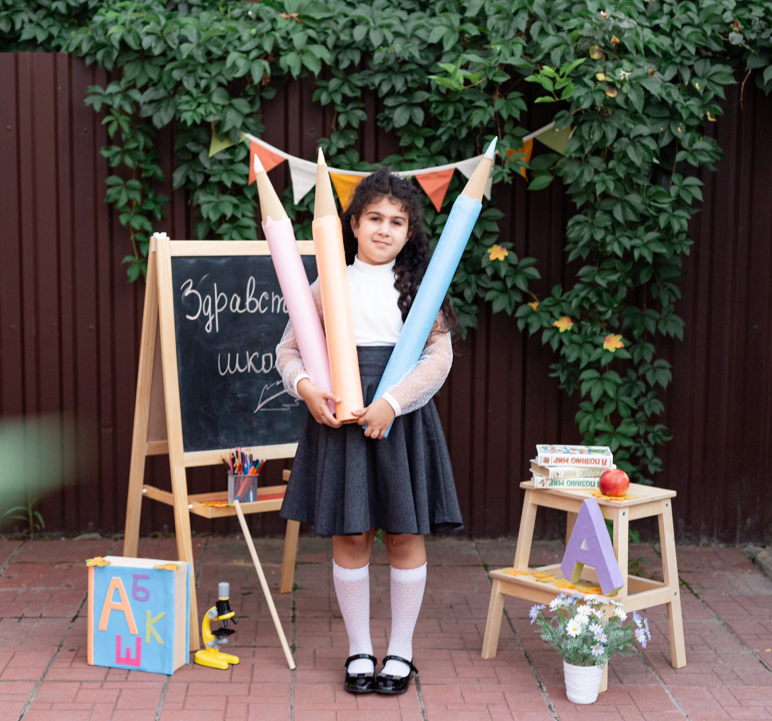 Фотопроект «Здравствуй школа». «ФотоЛерия» ФОТОГРАФ ВЫПУСКНЫЕ АЛЬБОМЫ