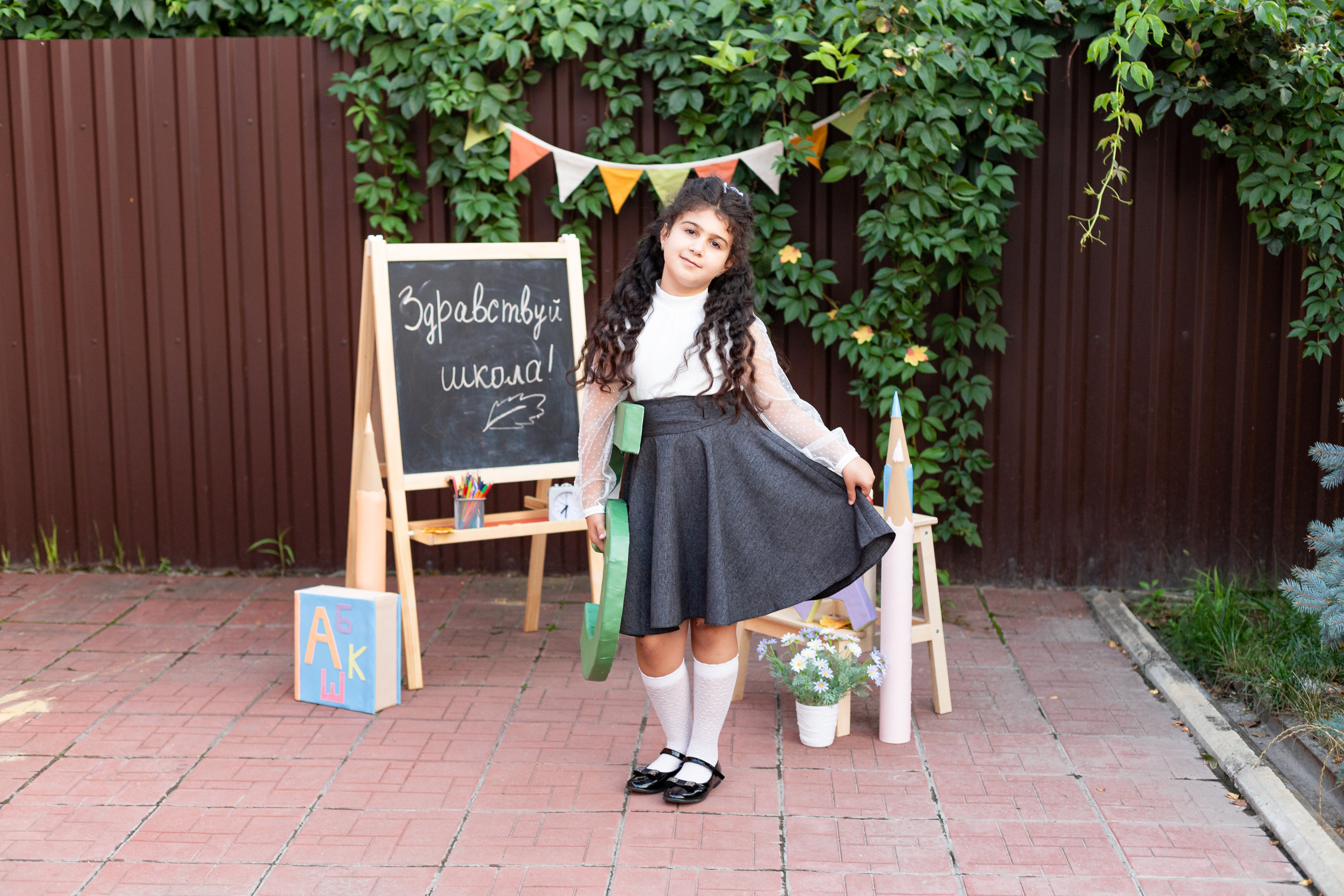 Фотопроект «Здравствуй школа». «ФотоЛерия» ФОТОГРАФ ВЫПУСКНЫЕ АЛЬБОМЫ