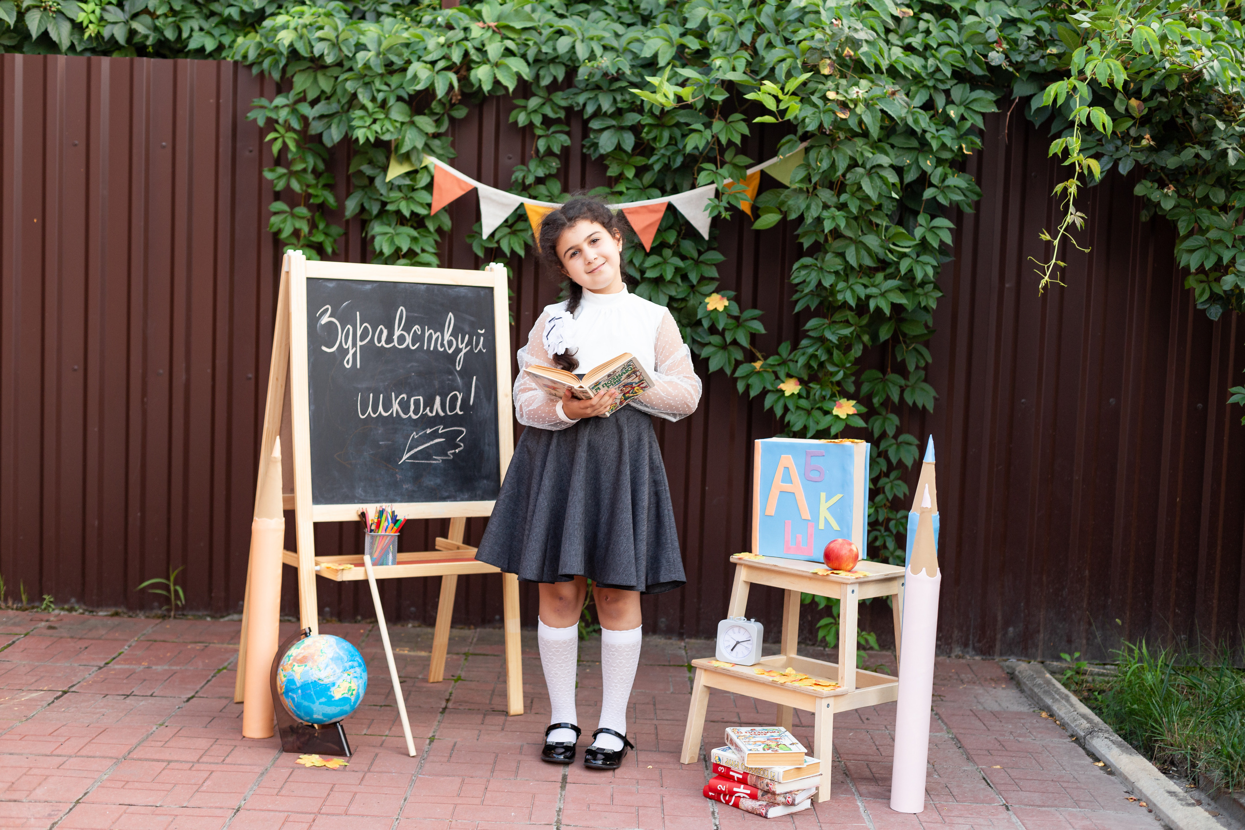 Фотопроект «Здравствуй школа». «ФотоЛерия» ФОТОГРАФ ВЫПУСКНЫЕ АЛЬБОМЫ