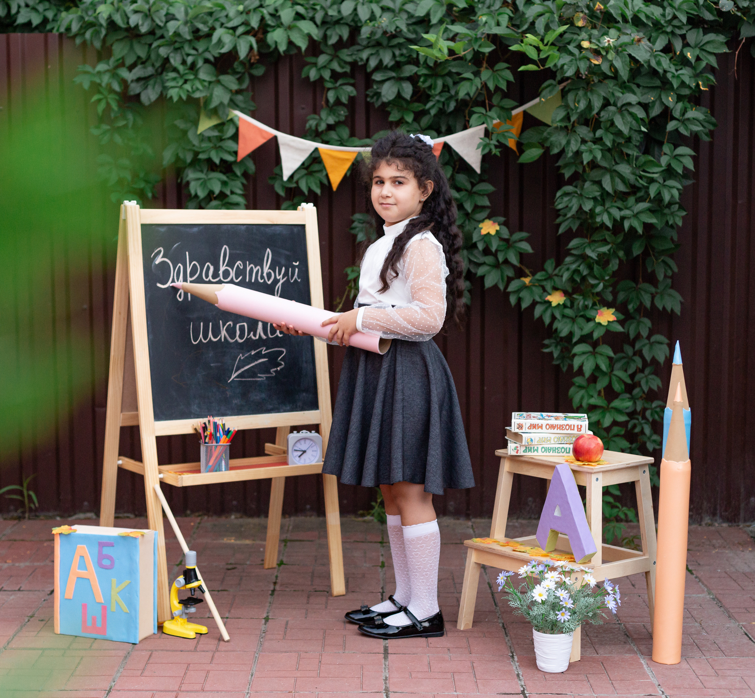 Фотопроект «Здравствуй школа». «ФотоЛерия» ФОТОГРАФ ВЫПУСКНЫЕ АЛЬБОМЫ