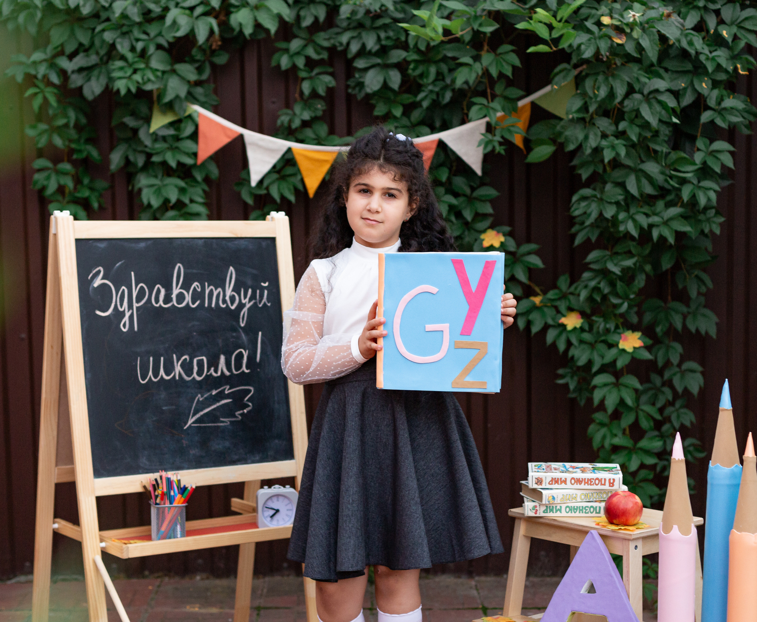 Фотопроект «Здравствуй школа». «ФотоЛерия» ФОТОГРАФ ВЫПУСКНЫЕ АЛЬБОМЫ