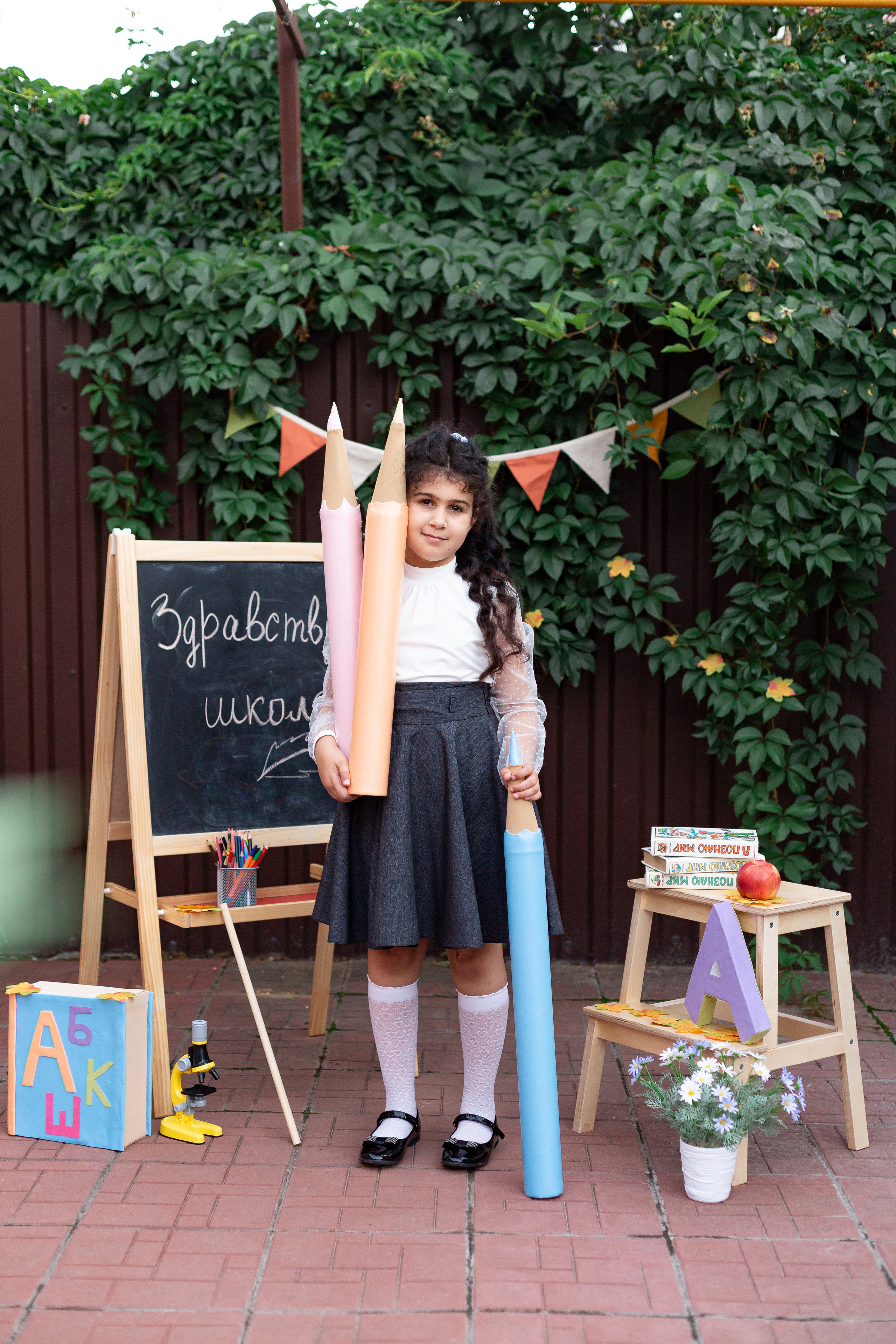 Фотопроект «Здравствуй школа». «ФотоЛерия» ФОТОГРАФ ВЫПУСКНЫЕ АЛЬБОМЫ