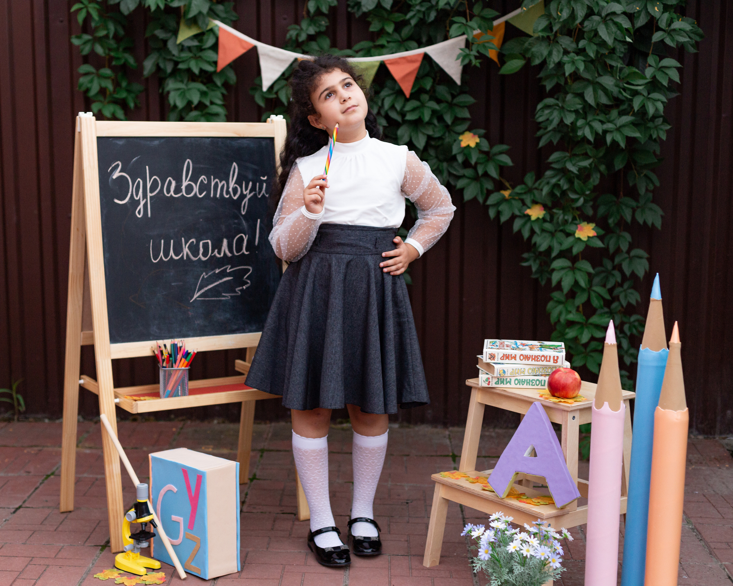 Фотопроект «Здравствуй школа». «ФотоЛерия» ФОТОГРАФ ВЫПУСКНЫЕ АЛЬБОМЫ