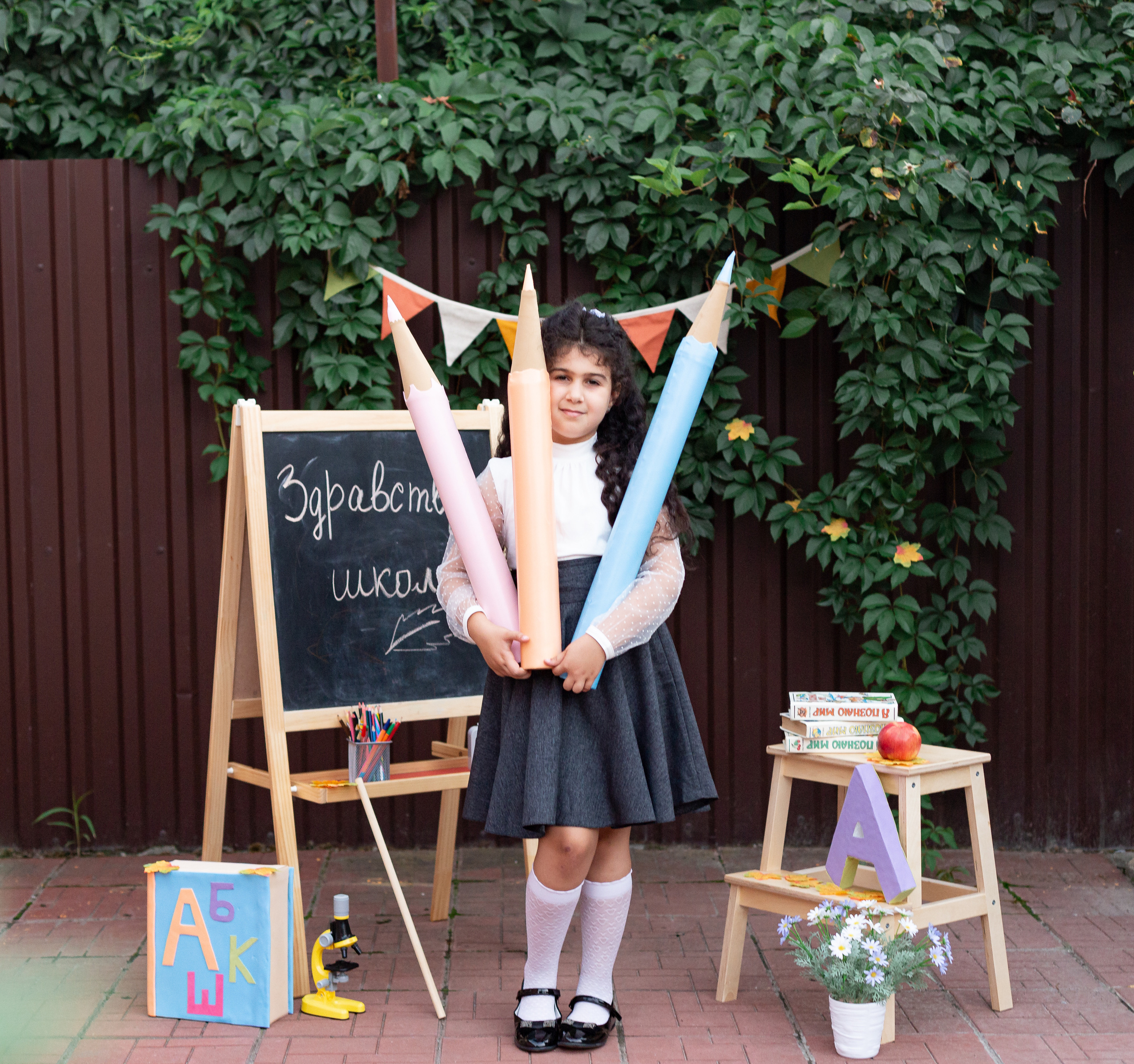 Фотопроект «Здравствуй школа». «ФотоЛерия» ФОТОГРАФ ВЫПУСКНЫЕ АЛЬБОМЫ