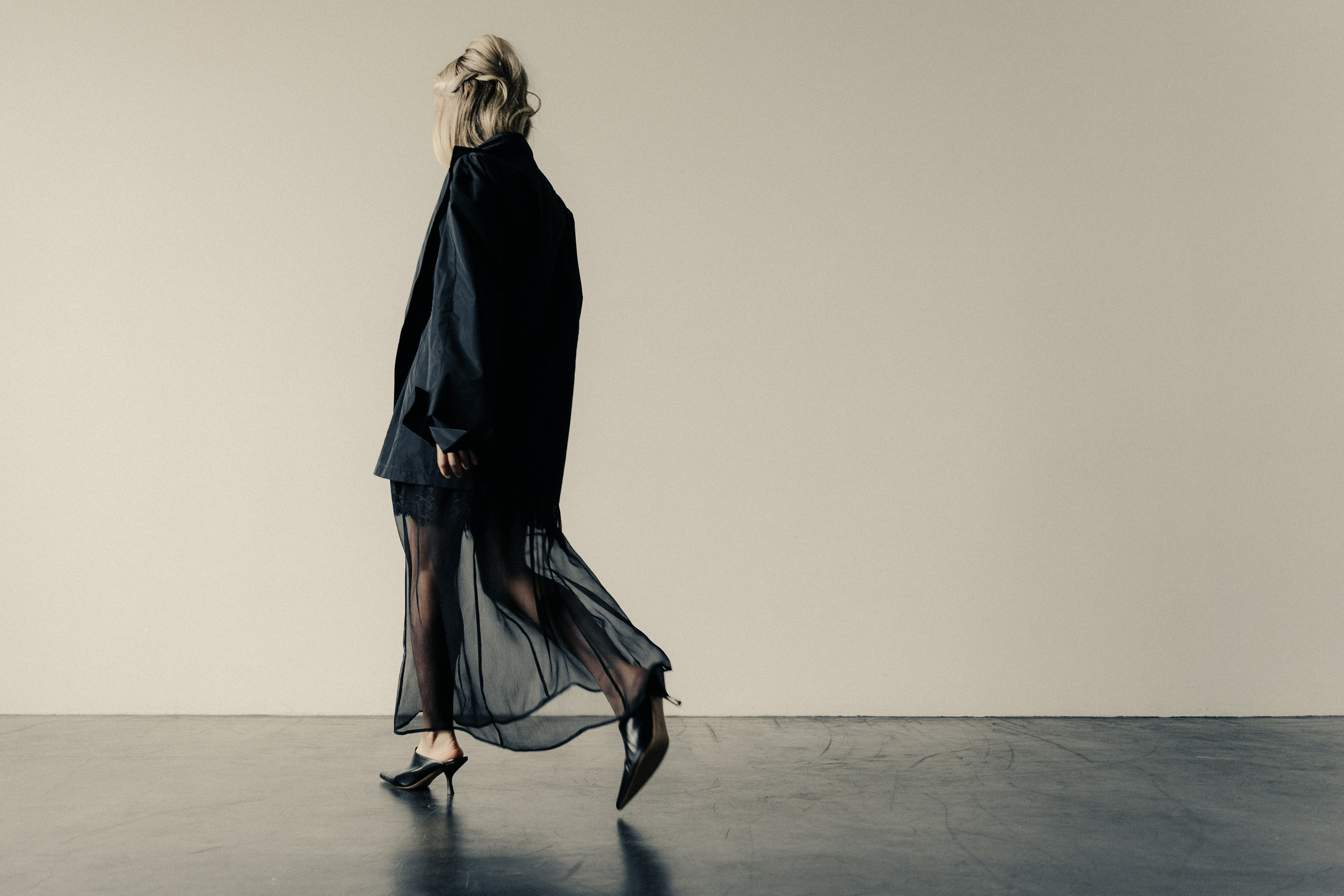 ZO: YOUR INNER PRINCESS. TUTSARKIS — Art Director | Stylist | Photographer