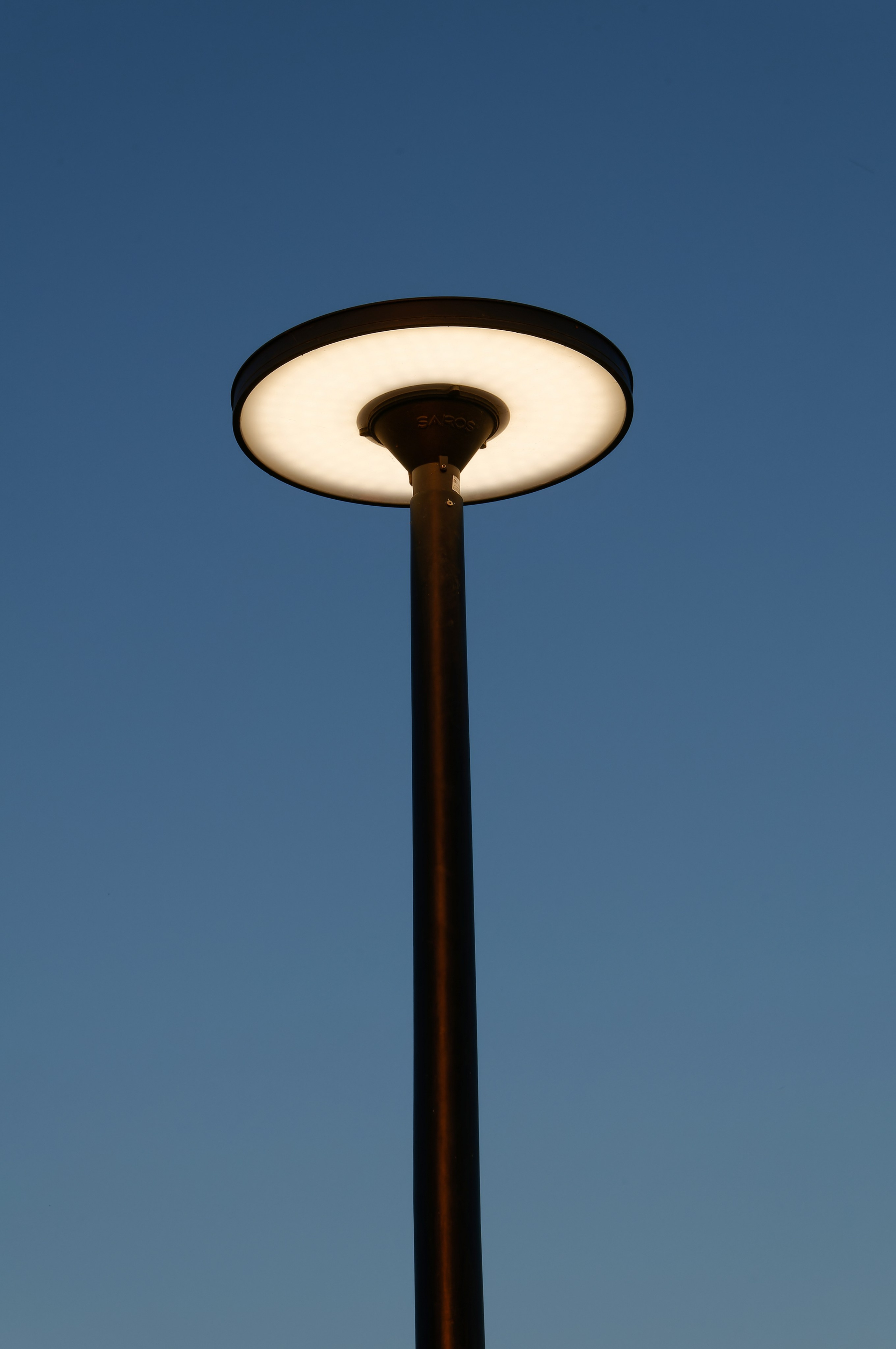 Уличное освещение/набережная. Фотограф Алексей Преображенский