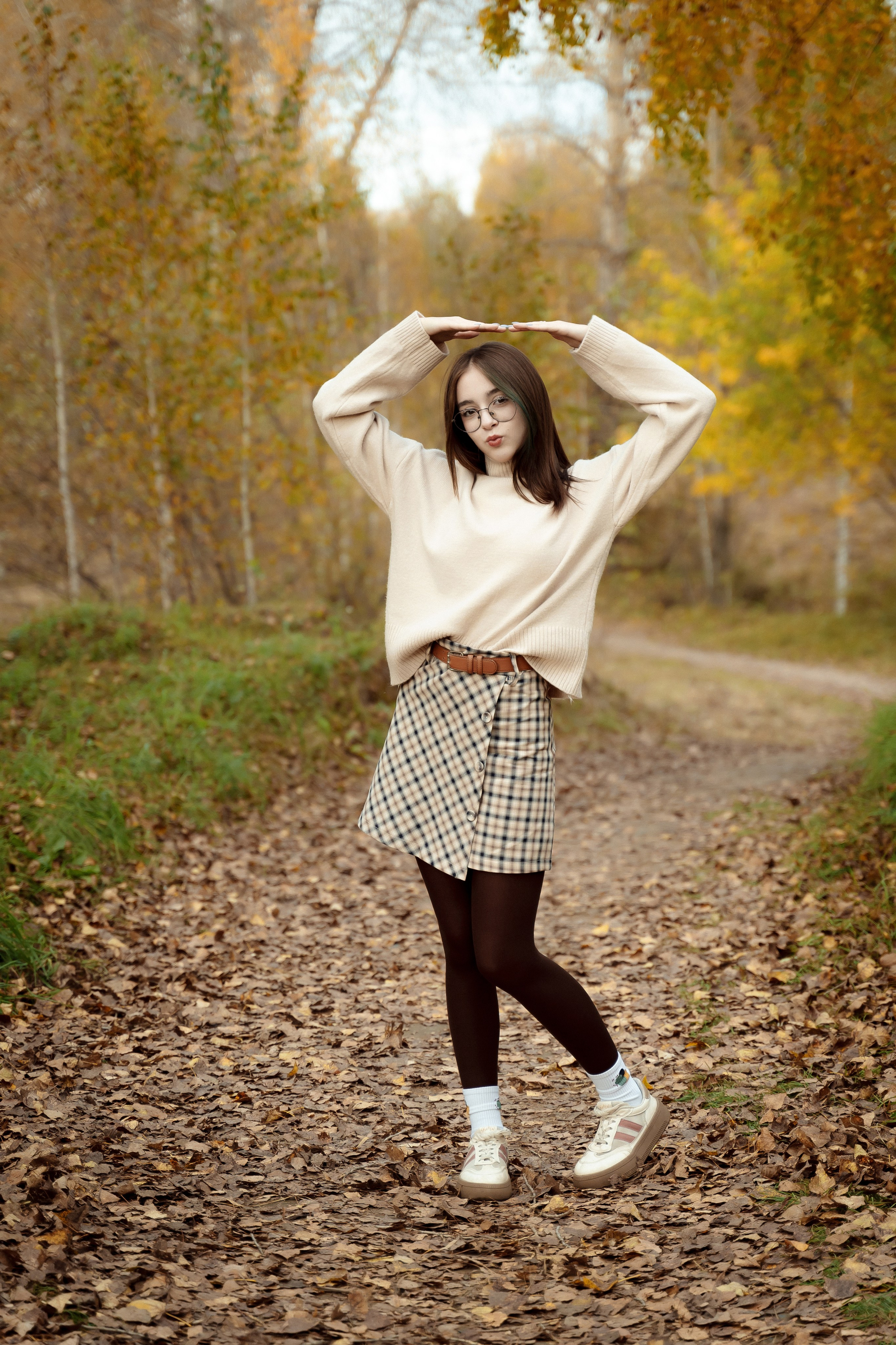 Фотосессия осенью в парке. 11 класс. Фотограф Ким Наталья в Красноярске