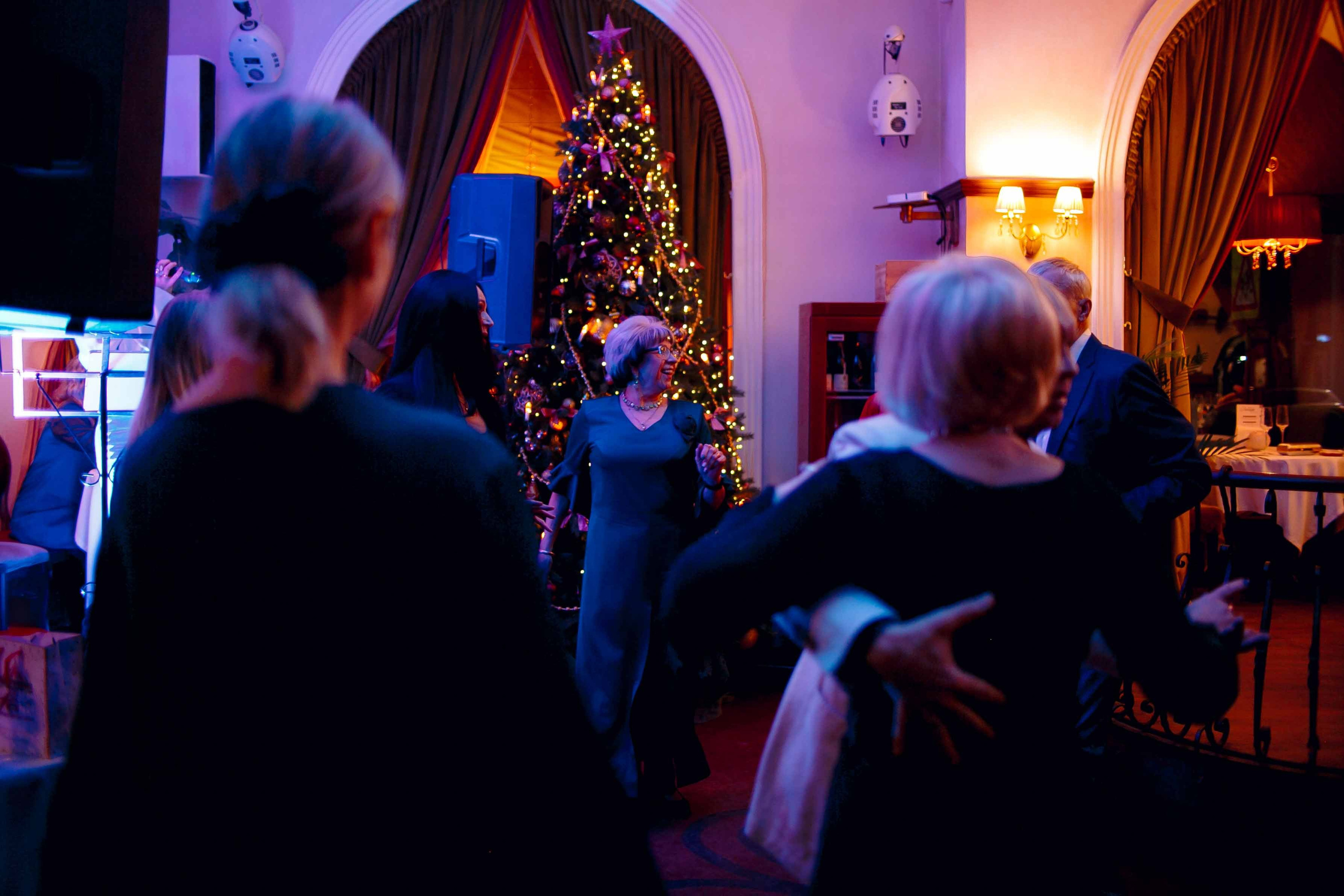 Вечер в «Дежавю». Ваш репортажный фотограф Артемий Антонов