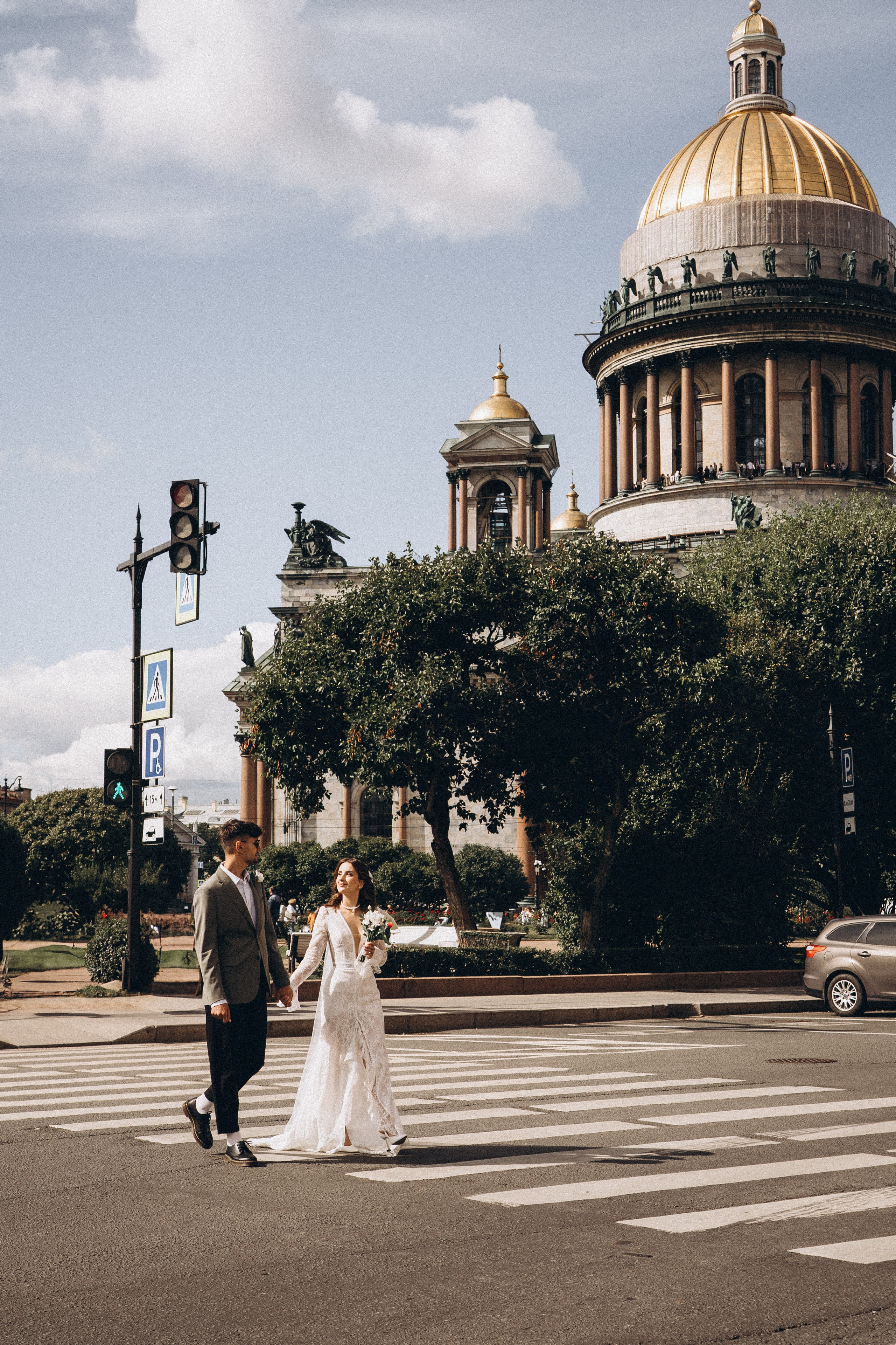 СВАДЕБНАЯ ПРОГУЛКА ВОЗЕ ИСАИКЕВСКОГО СОБОРА АСТОРИИ И ЗАКОНОДАЛЕТНОГО СОБРАНИЯ. Профессиональный фотограф, Санкт-Петербург — Виктория Богомолова