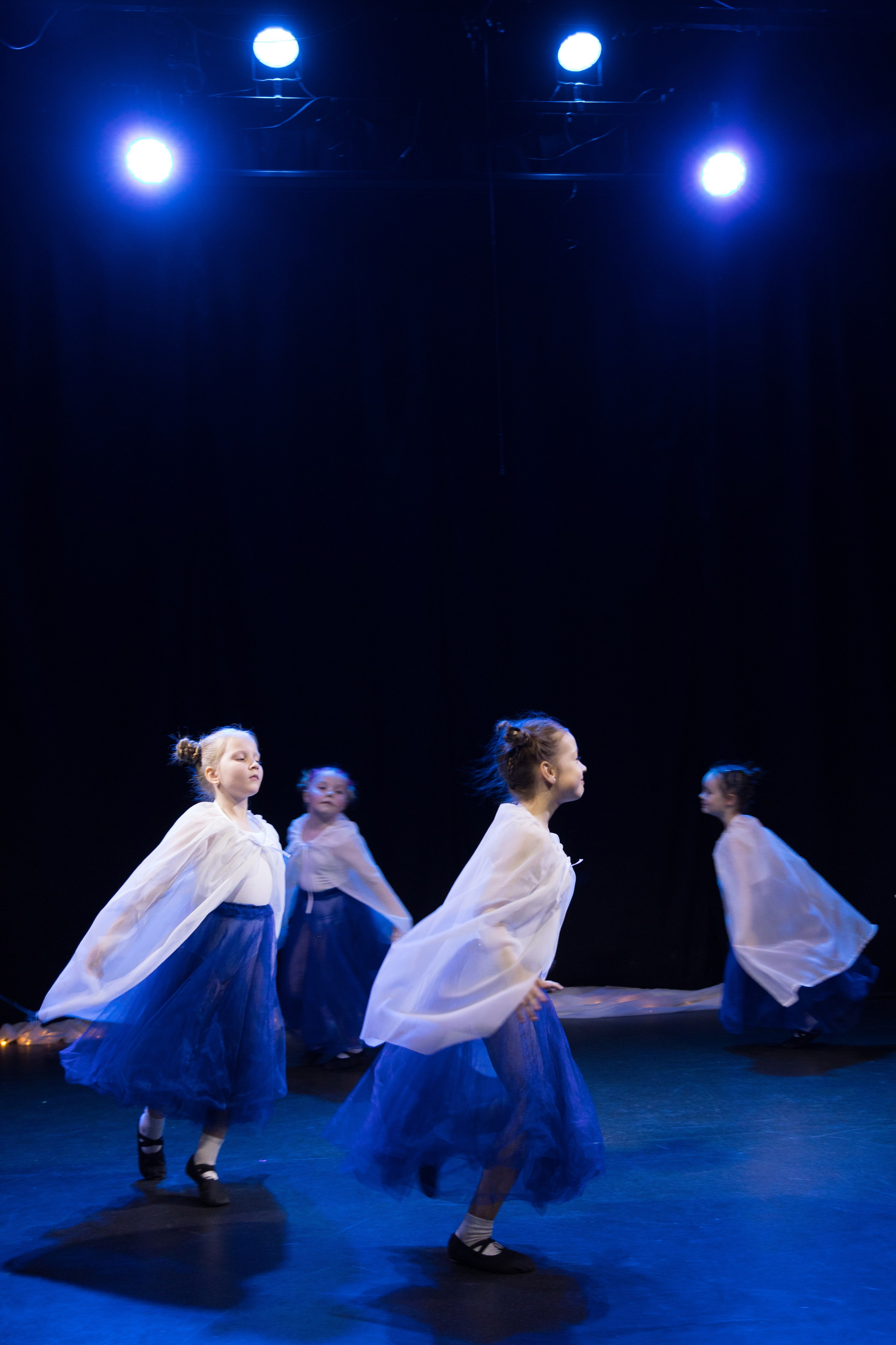 Отчетный танцевальный концерт детей 2-7 лет. Детский и контент фотограф Надя Волкова Санкт-Петербург