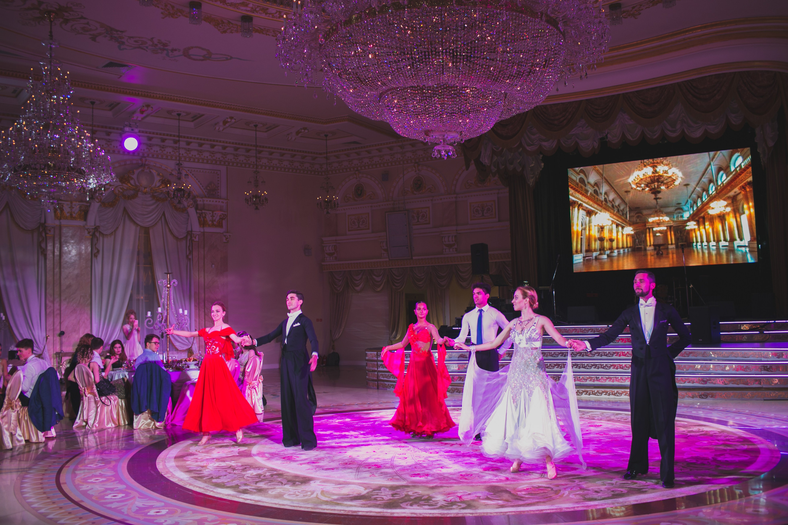 Видеосъемка выпускного утренника в детском саду или школе. Свадебный фотограф видеограф в ЗАГС и на свадьбу целый день Москва и МО