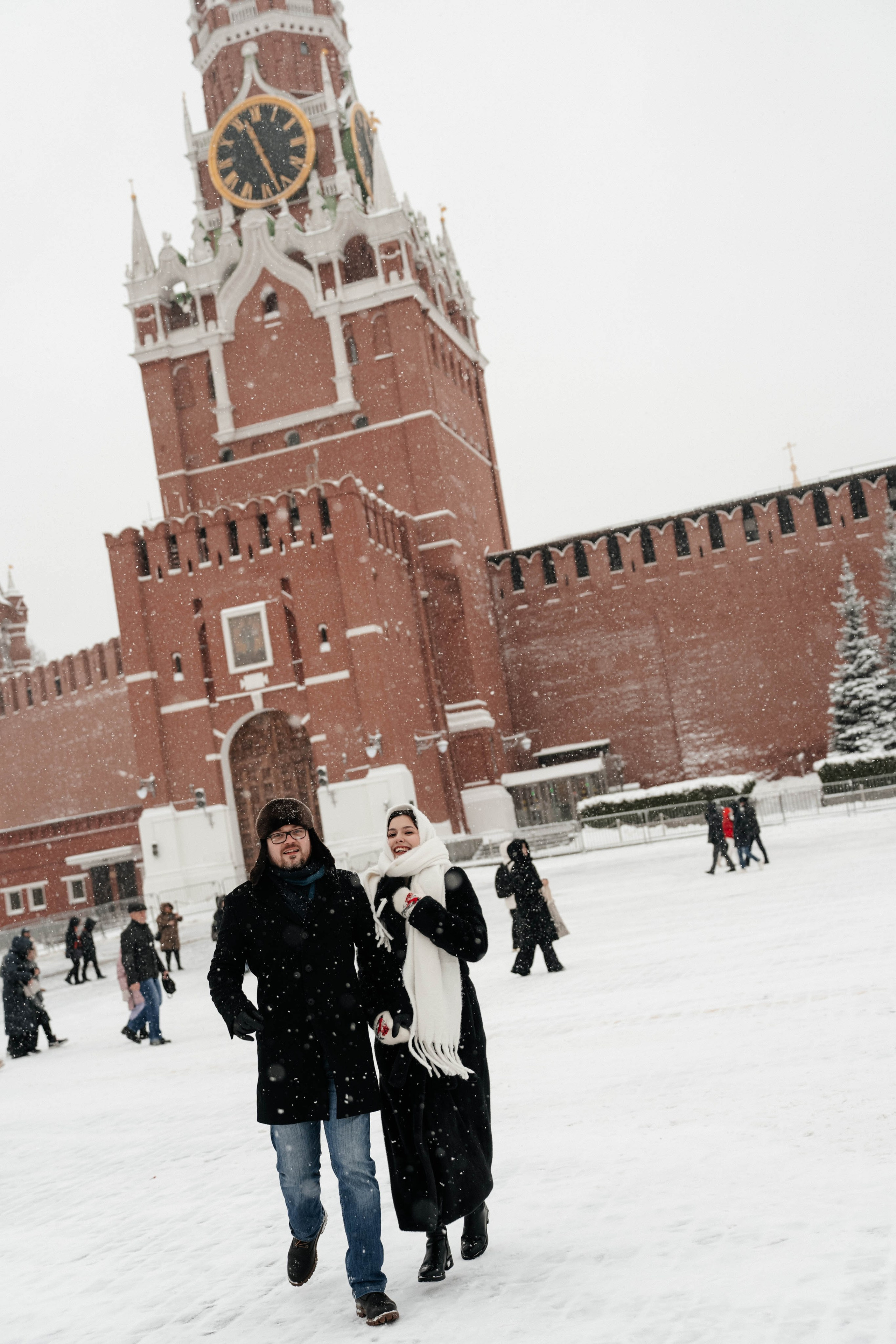 Прогулка на красной. Свадебный фотограф Москва Александра Аверкова