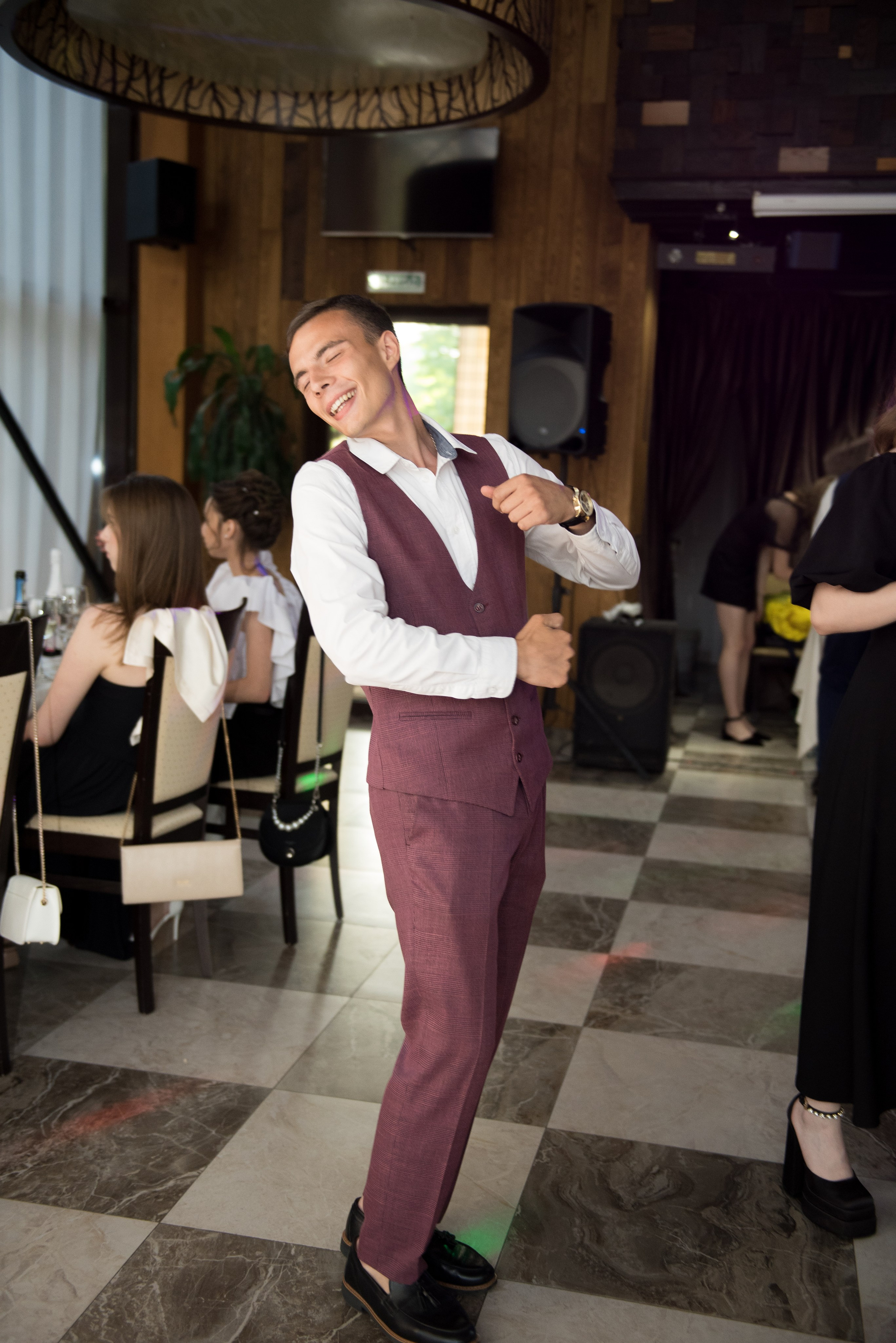 Выпускной — 11 класс. Фотограф Семён Пишта