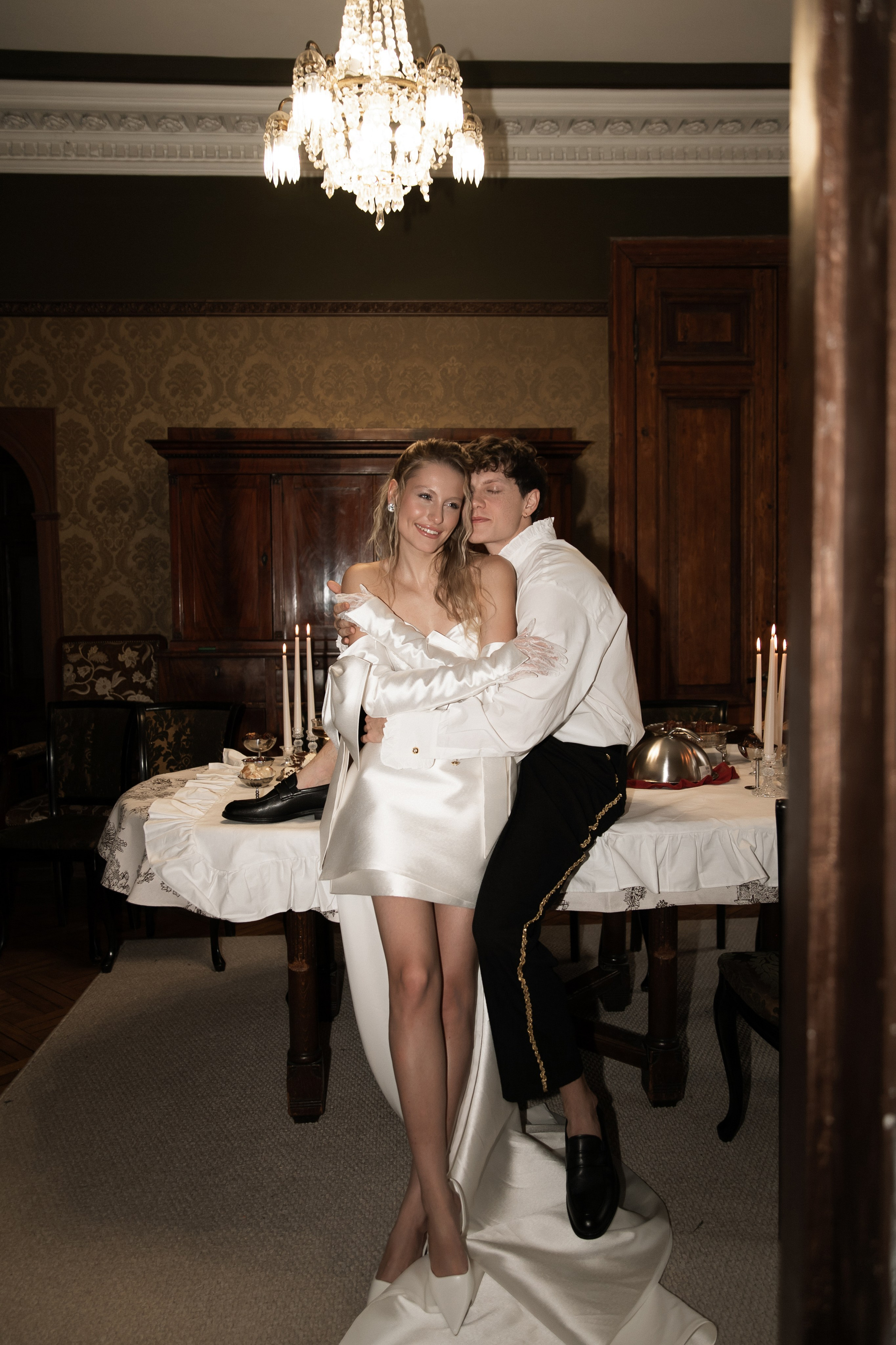 Свадебная съемка в исторической квартире на Чистых прудах. Ярослава Ерина — свадебный фотограф в Москве