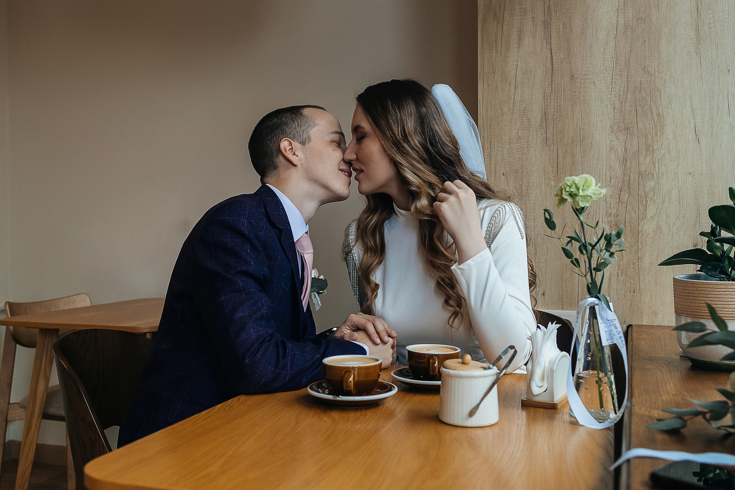 Роскошная выездная церемония в отеле. Олег Сверчков | Свадебный фотограф Вологда