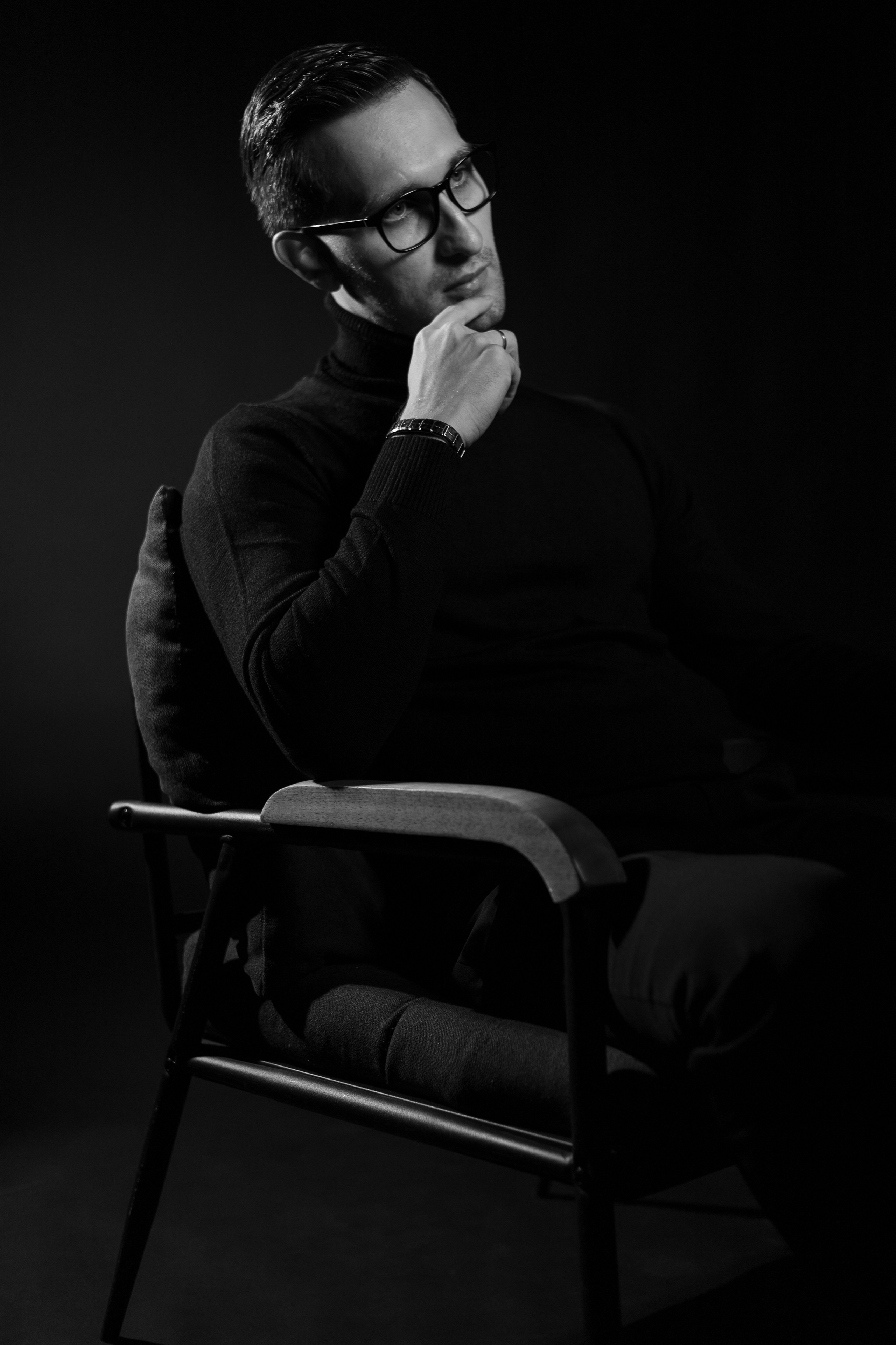 Мужской портрет в студии Иркутск. Свадебный Фотограф в Иркутске Екатерина Елисеева