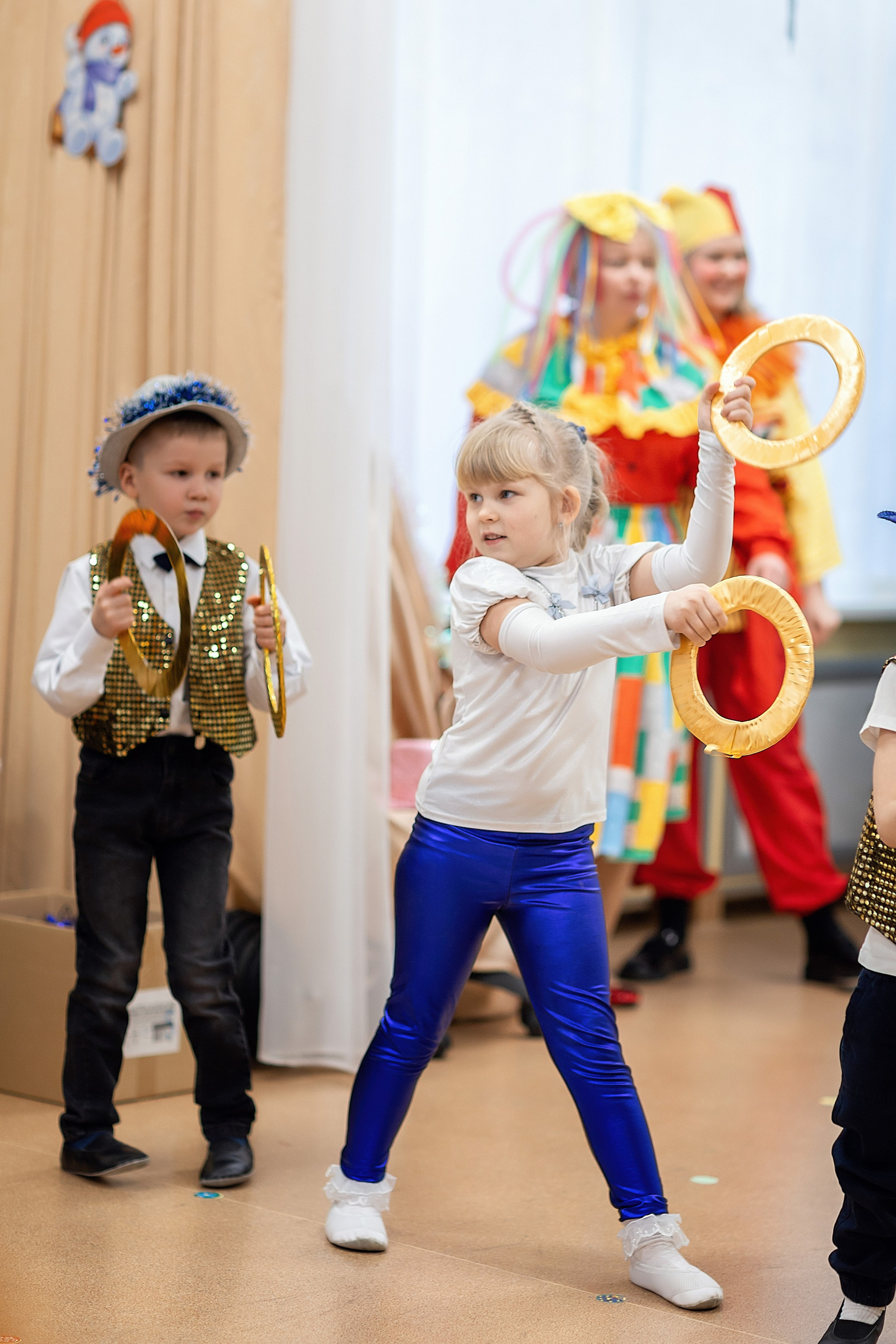 Утренник_"Веселый балаганчик» 2024. Семейный фотограф в Санкт-Петербурге