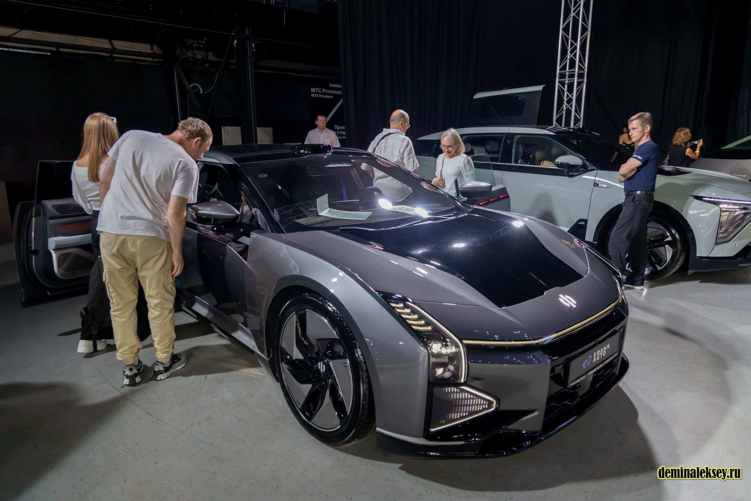 Chinese Motor Show 2024. Репортажный, семейный и студийный фотограф в Москве Демин Алексей