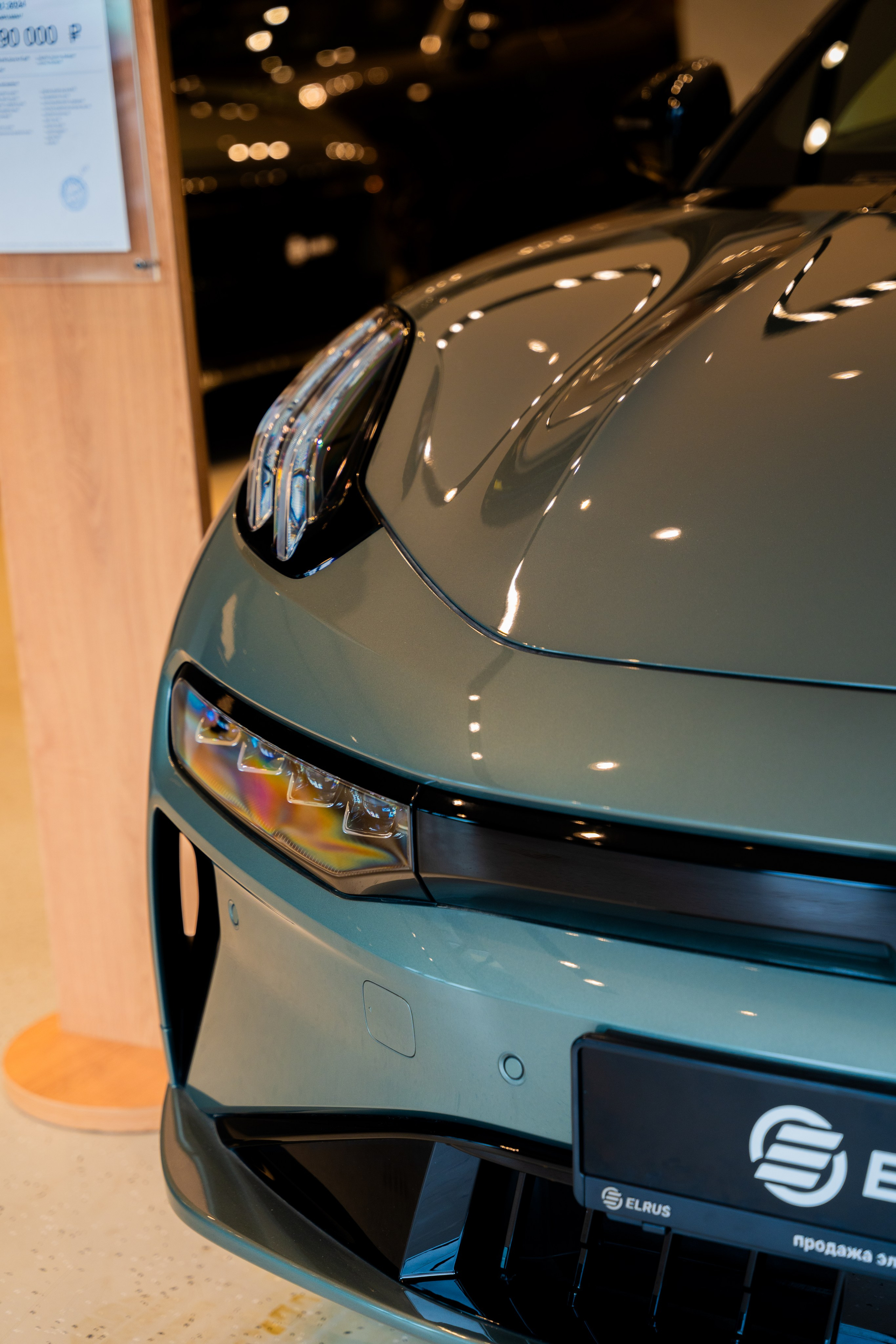 Интерьерная фотосъемка автосалона Elrus в Краснодаре. Zeekr, LiXiang Профессиональная фотосъемка интерьера премиум-автосалона в Краснодаре. Шедевры для Вас! Фотограф и Видеограф в Краснодаре Пахиев Руслан