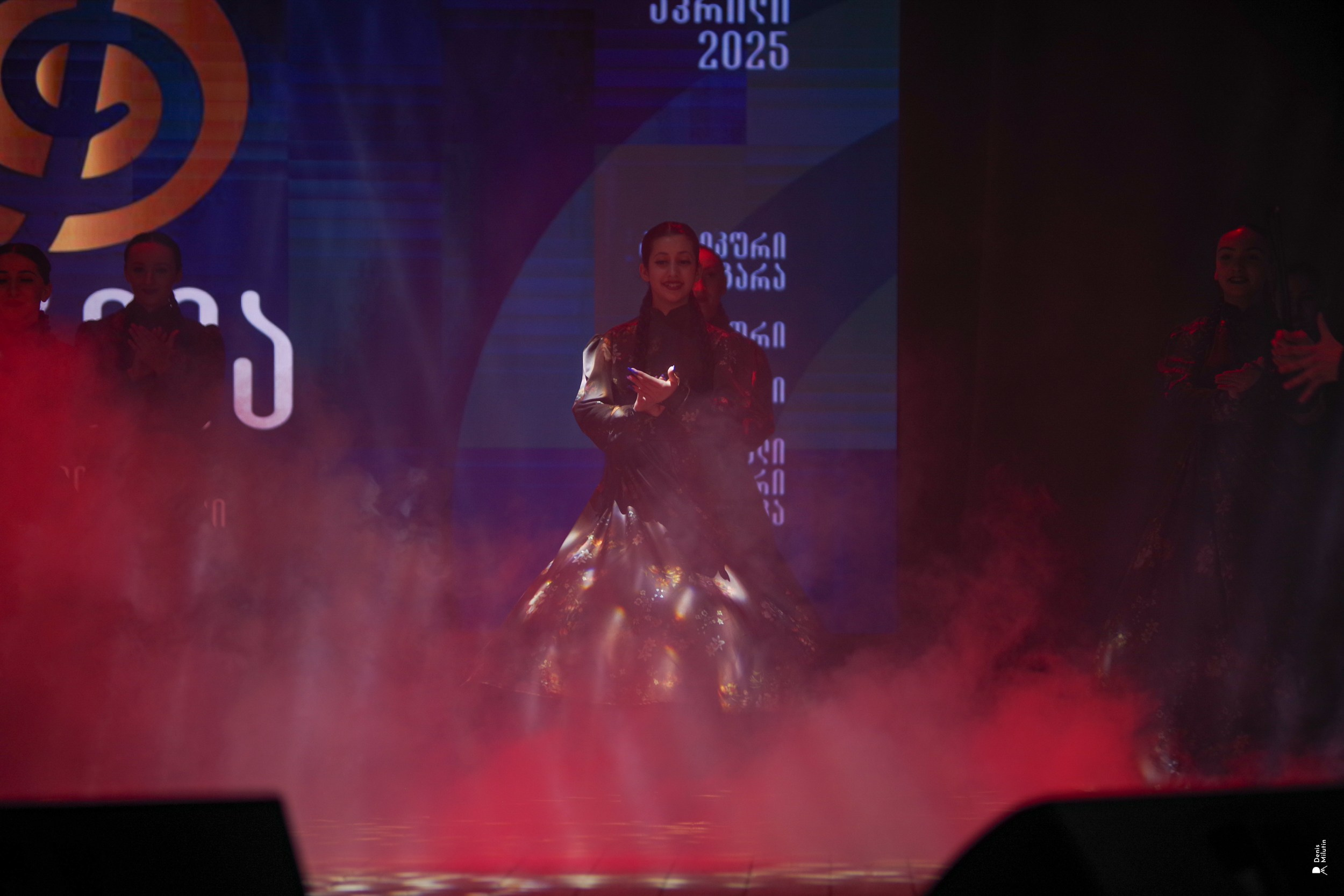 Танцы в Хоби. Портретный фотограф Денис Милютин