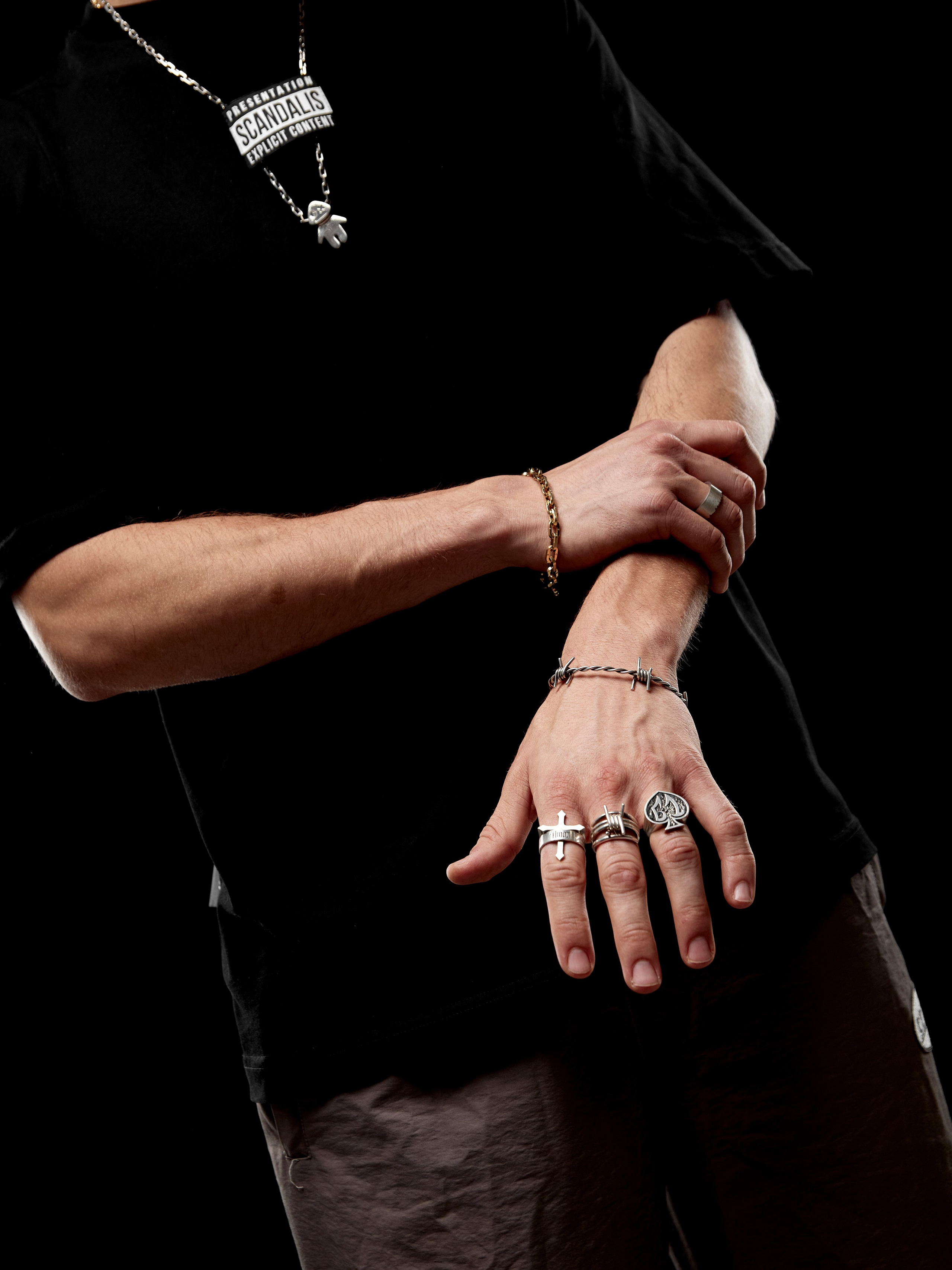 Фотосъемка аксессуаров с моделью в Ростове-на-Дону. Предметный и бизнес фотограф в Ростове-на-Дону Александра Степанова