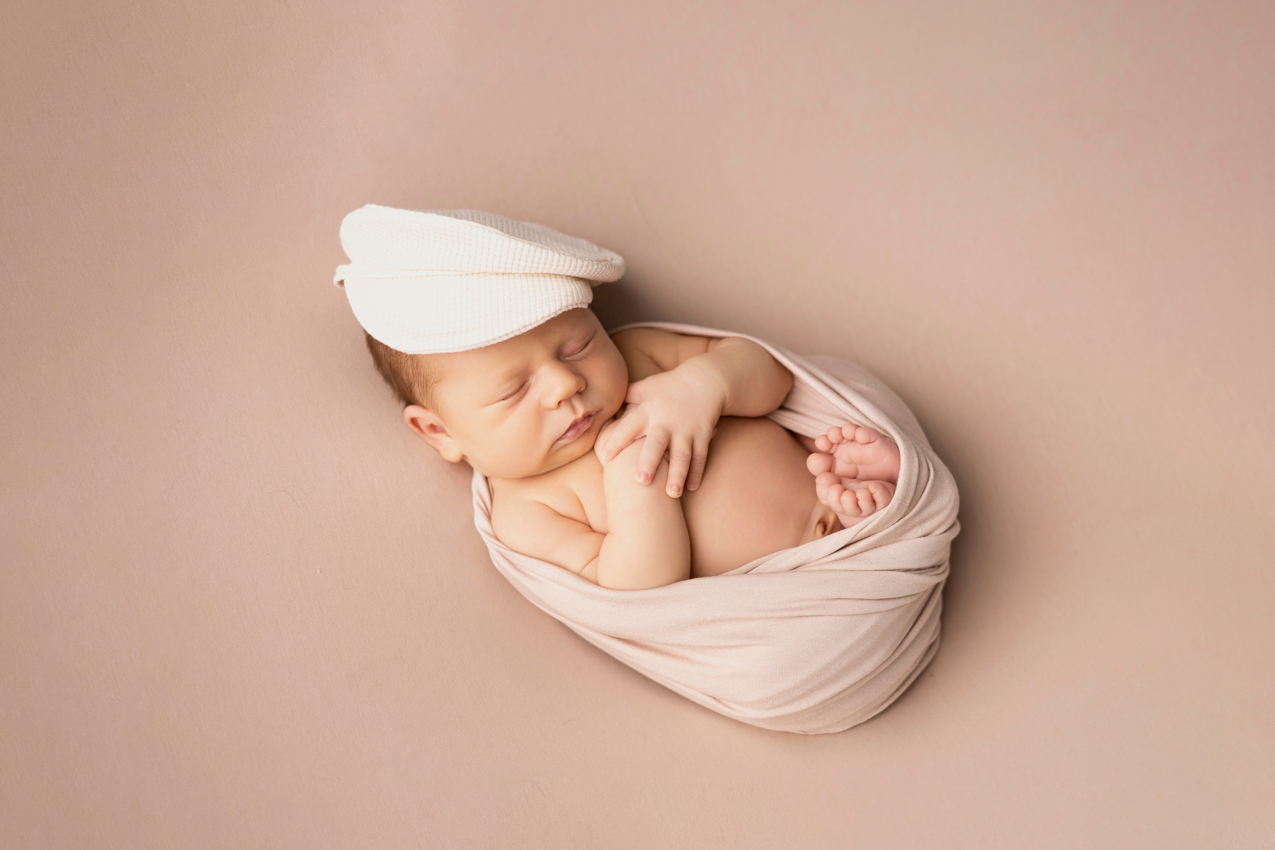 Фотограф новорожденных в Электростали Белла Чайковская