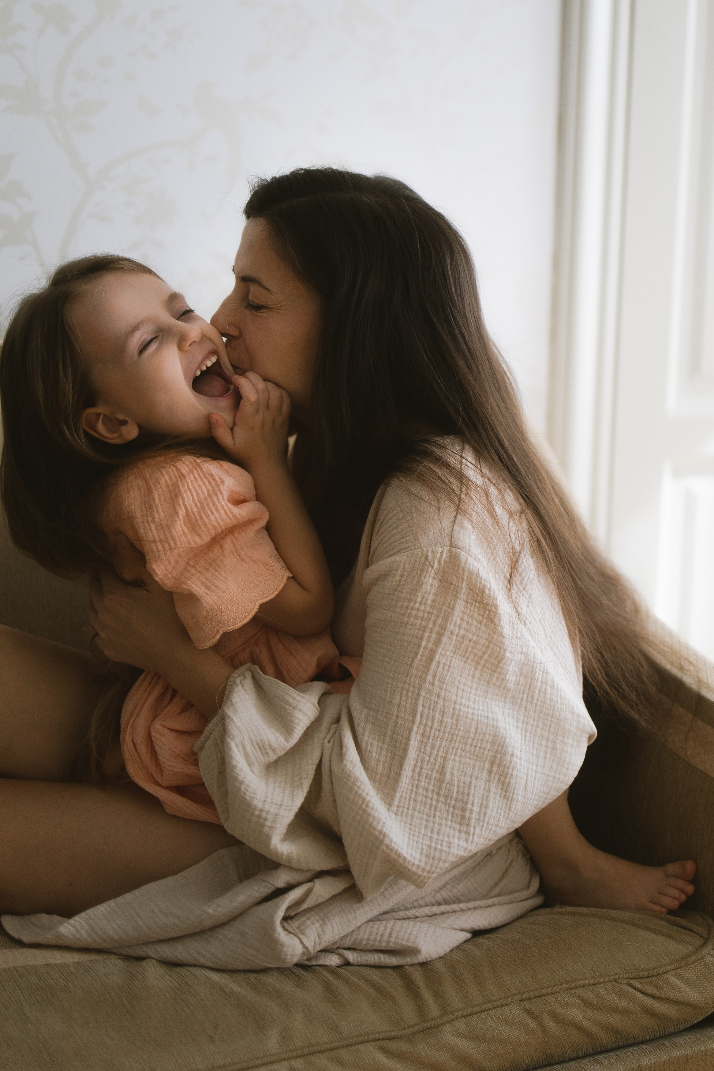 фотосессия новорожденного, фотосессия новорожденных, ньюборн, пушкин, павловск, спб, семейная фотосессия, семейная съёмка, мама и дочка, фотосессия в студии