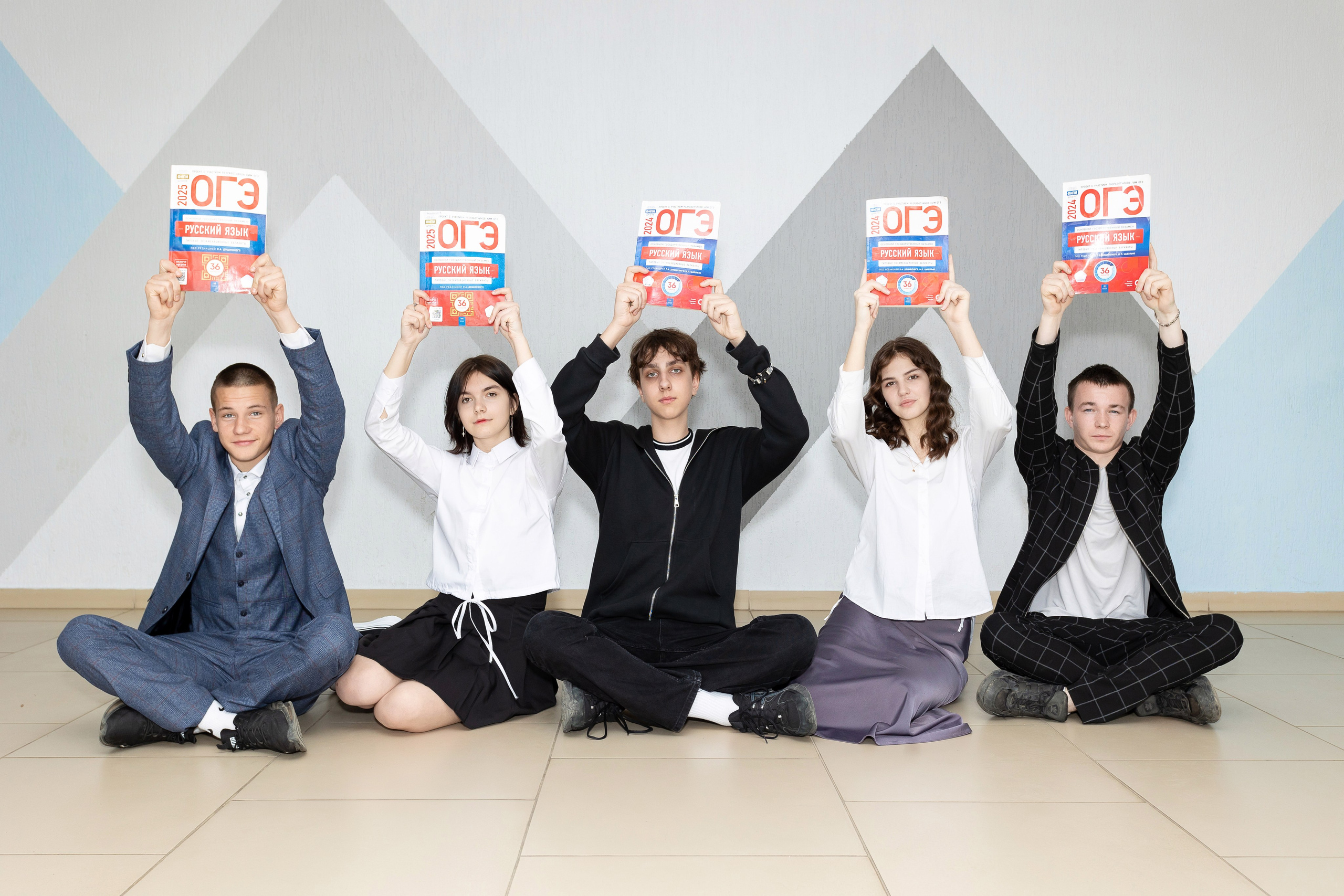 В школе. Выпускные альбомы Майкоп, Краснодар Елена Золотарева