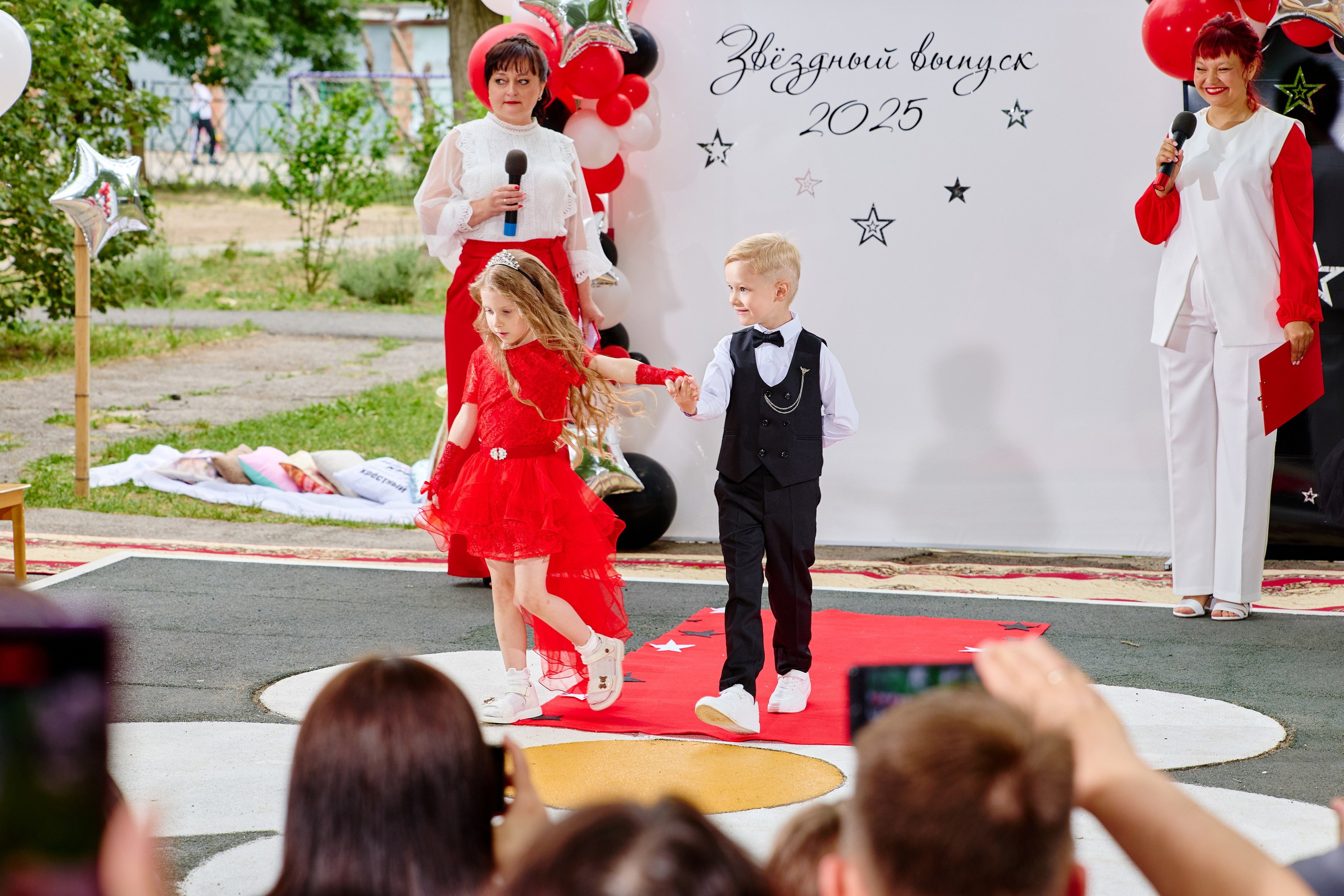 Выпускной 45 сад. Фотограф Выпускные альбомы Таганрог Сергей Коробченко