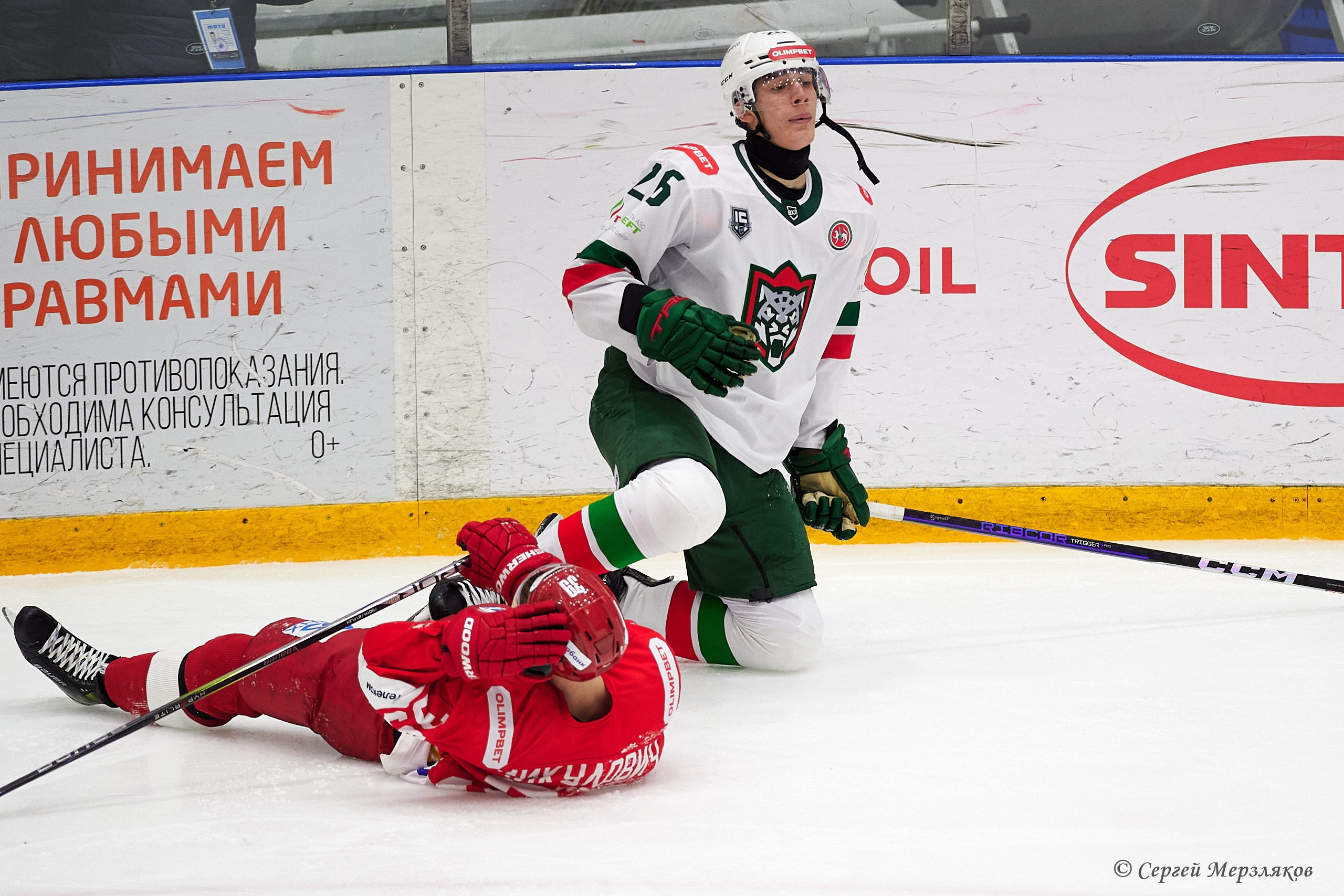 Хоккей. OLIMPBET Чемпионат России — ВХЛ Ижсталь — Барс. Спортивный репортажный фотограф в Ижевске Сергей Мерзляков