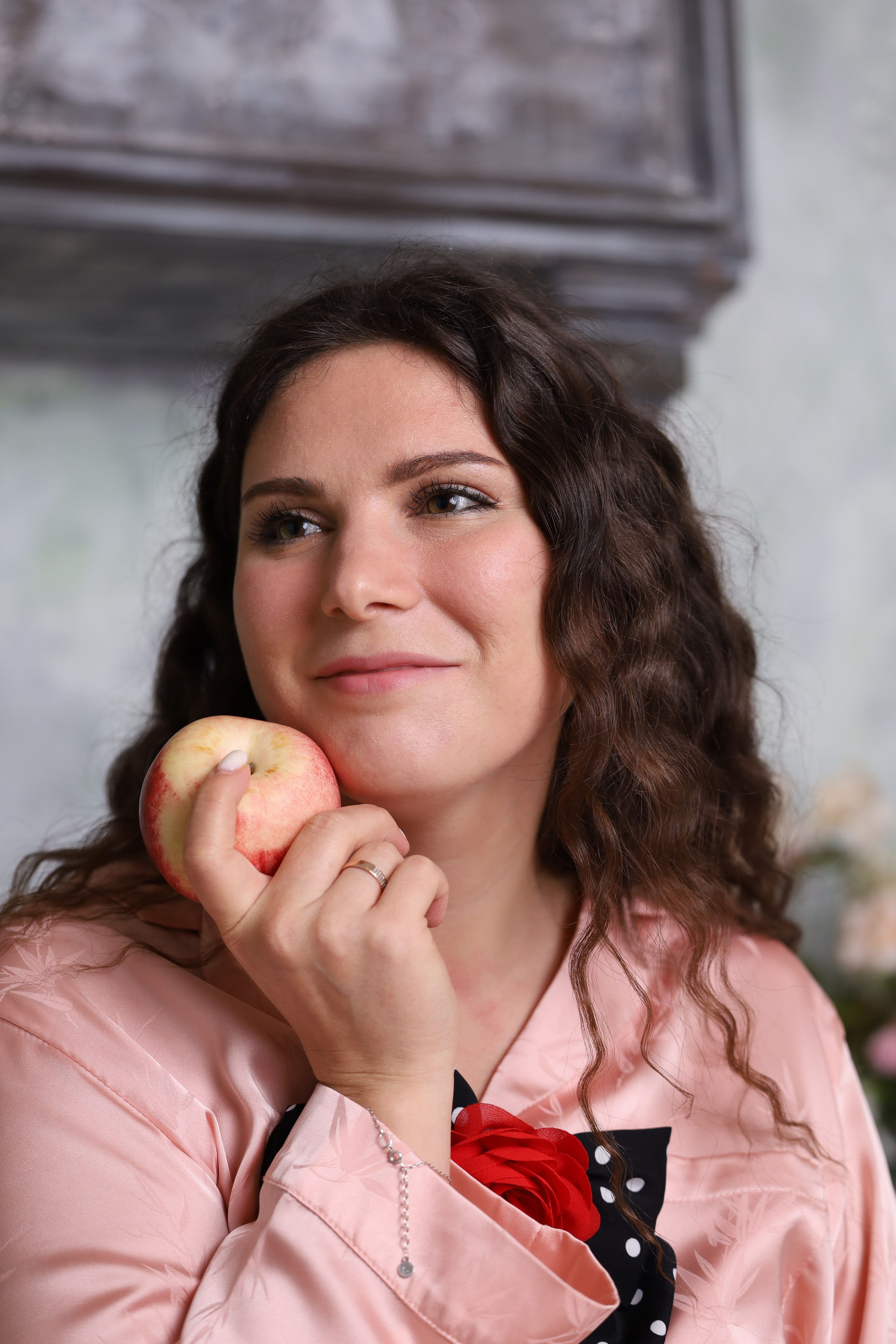 Девочка с персиками. Фотограф в Москве Юлия Бушкина