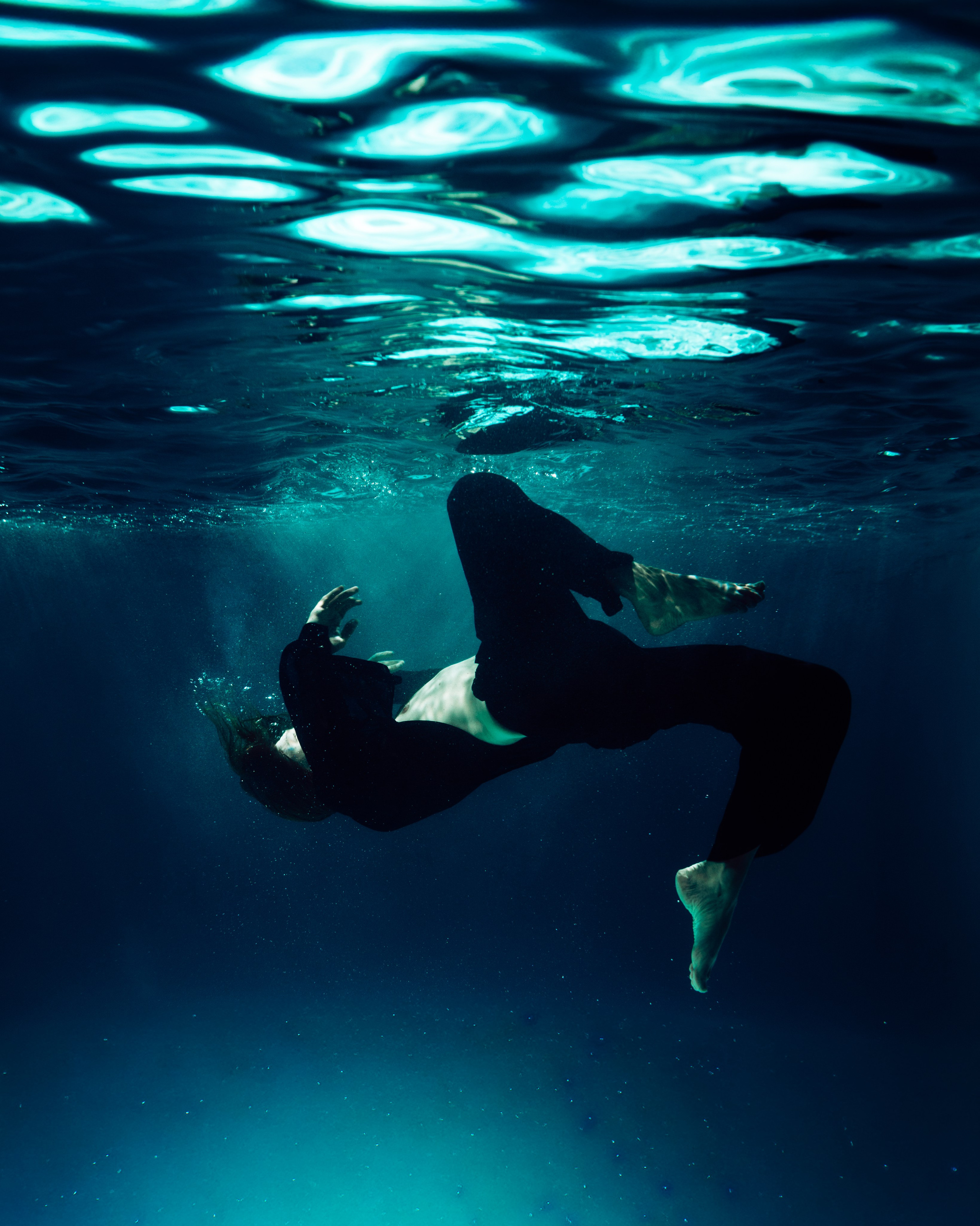 Мужская съёмка под водой. Фотоведьма Дарья Нечинская