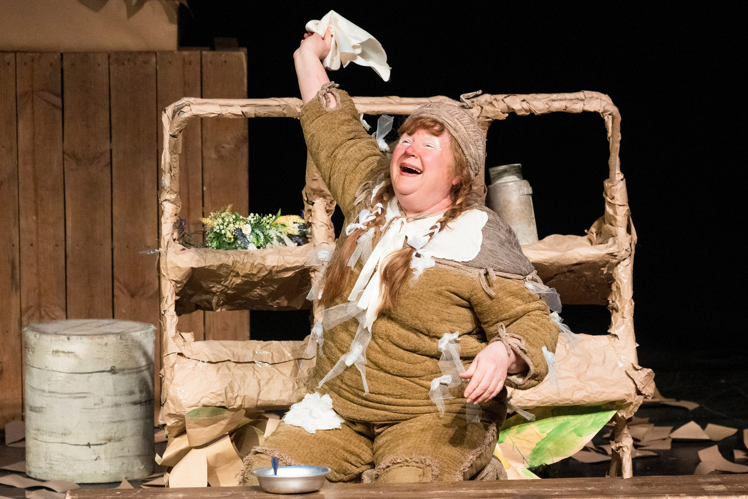 Фотограф Дмитрий Скилков - репортажная событийная съемка театрального спектакля в Ростове-на-Дону