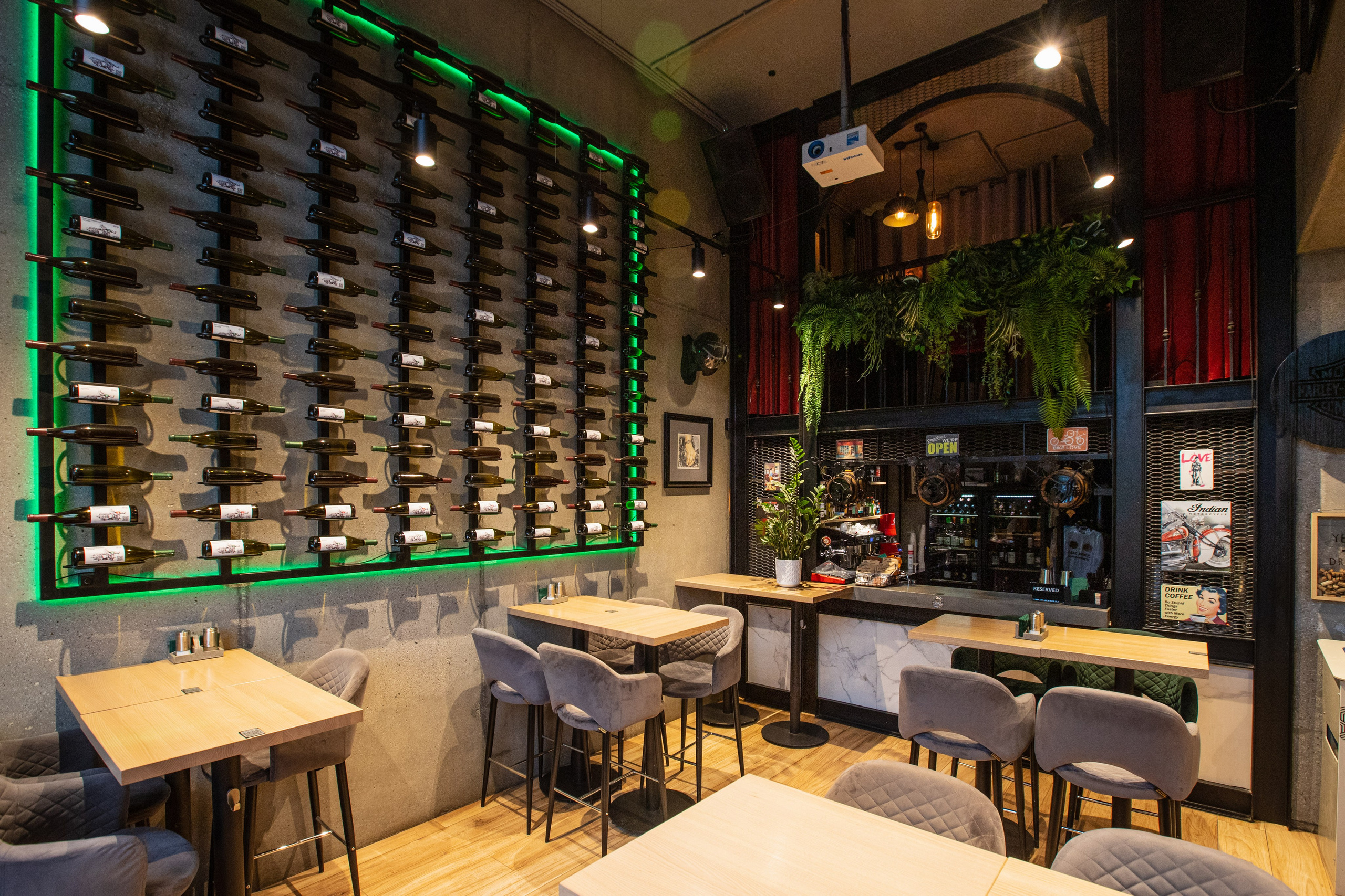 Байки Бар I Интерьер. Репортажный и портретный фотограф в Екатеринбурге Гизатуллин Марат