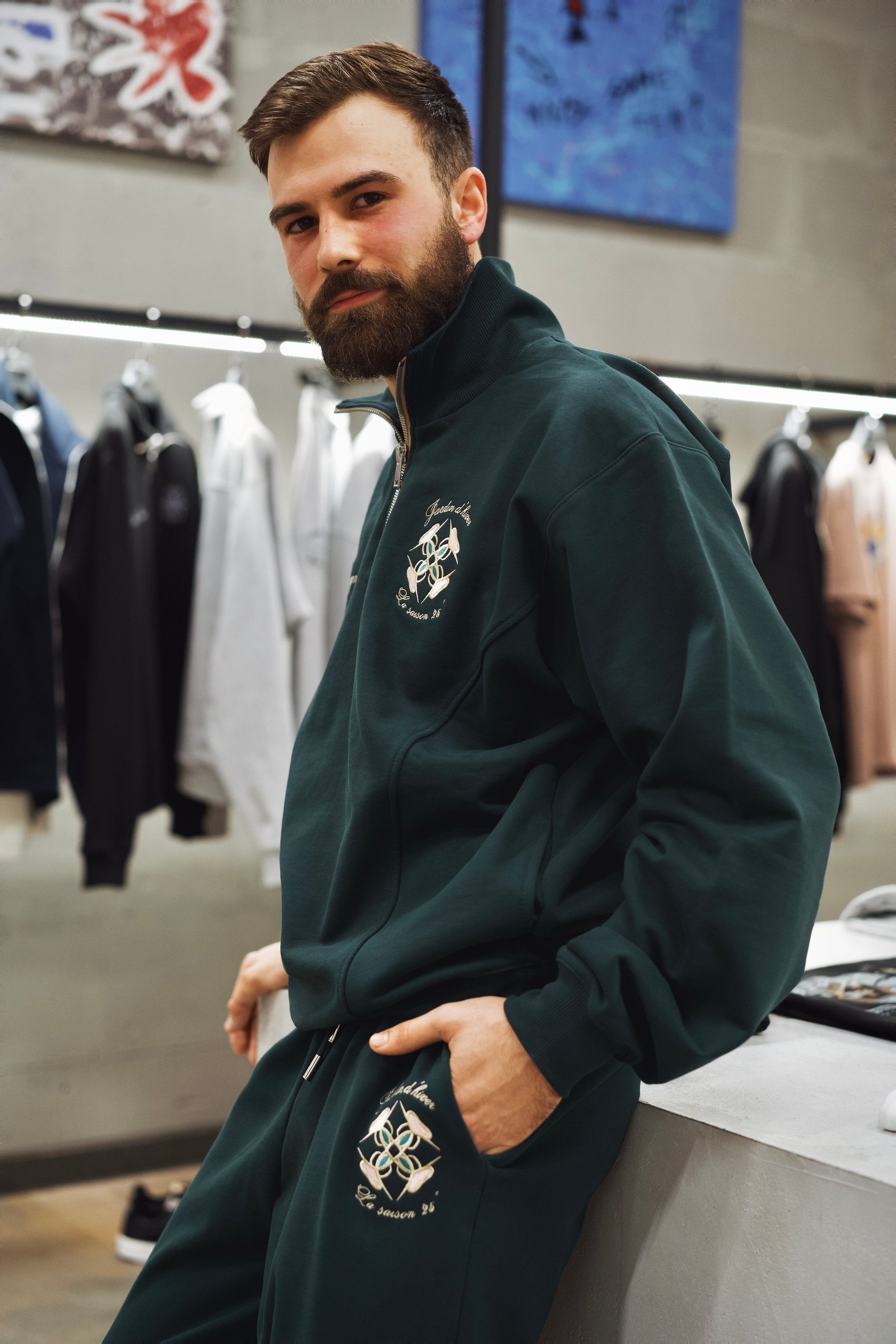 Михаил А. Мен. Фото и видео продакшн в Москве — съемка для брендов и маркетплейсов