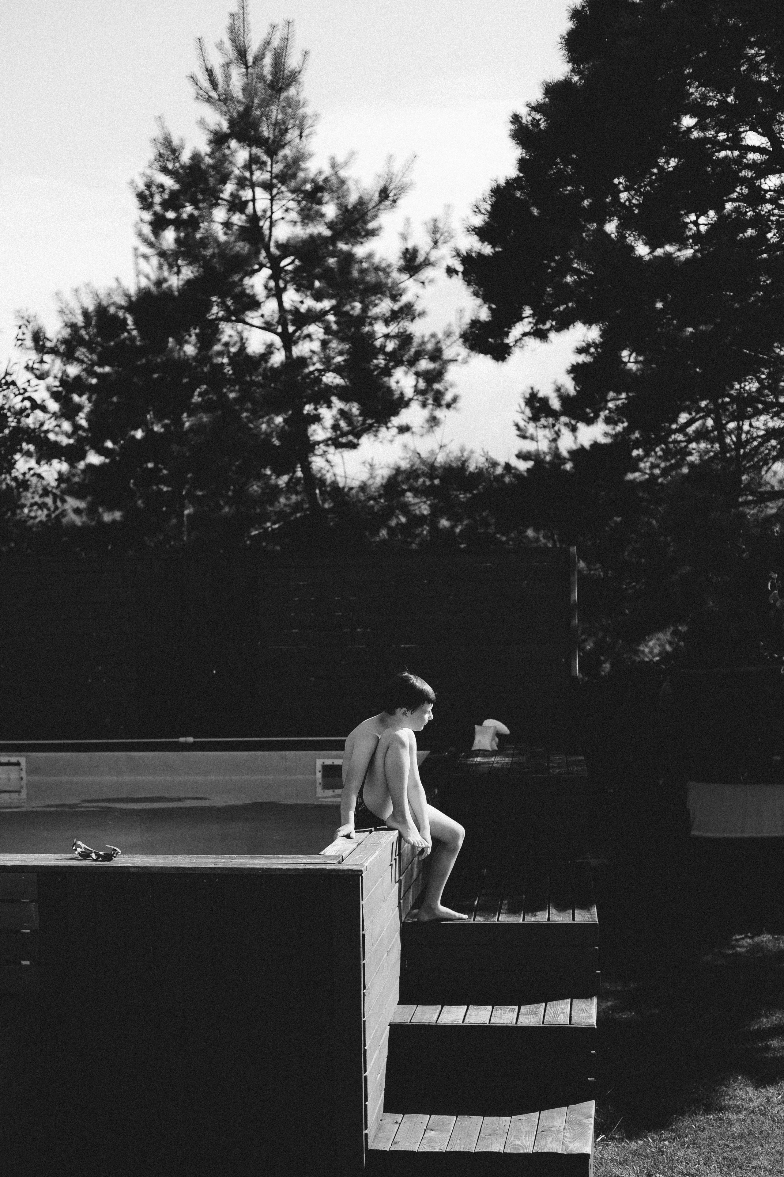 Фотосессия детского отдыха у бассейна. Александр Чернин. Семейный и событийный фотограф