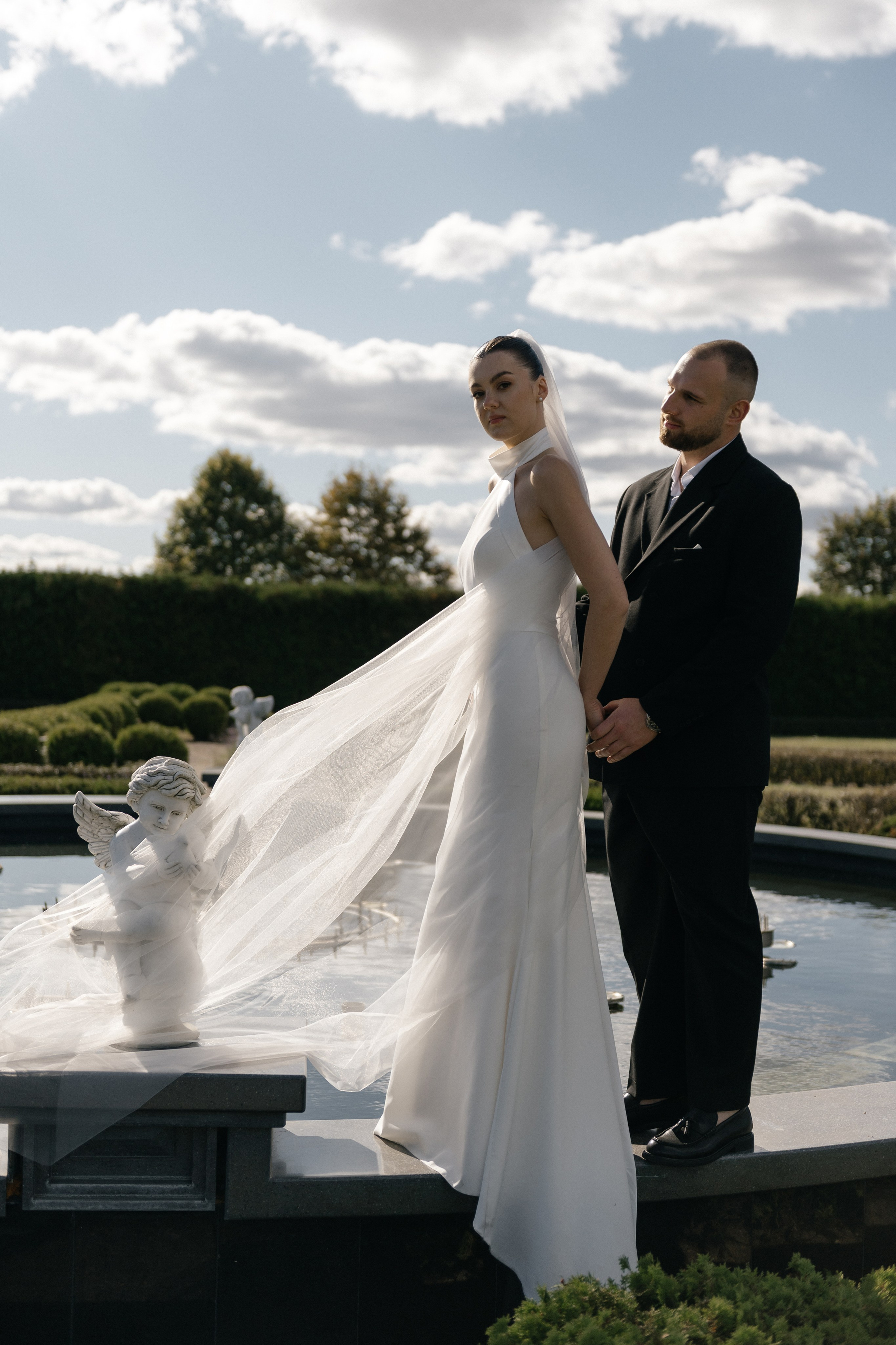 Wedding day in VERSAL PARK. Wedding PHOTOGRAPHER Andrew Vnukov