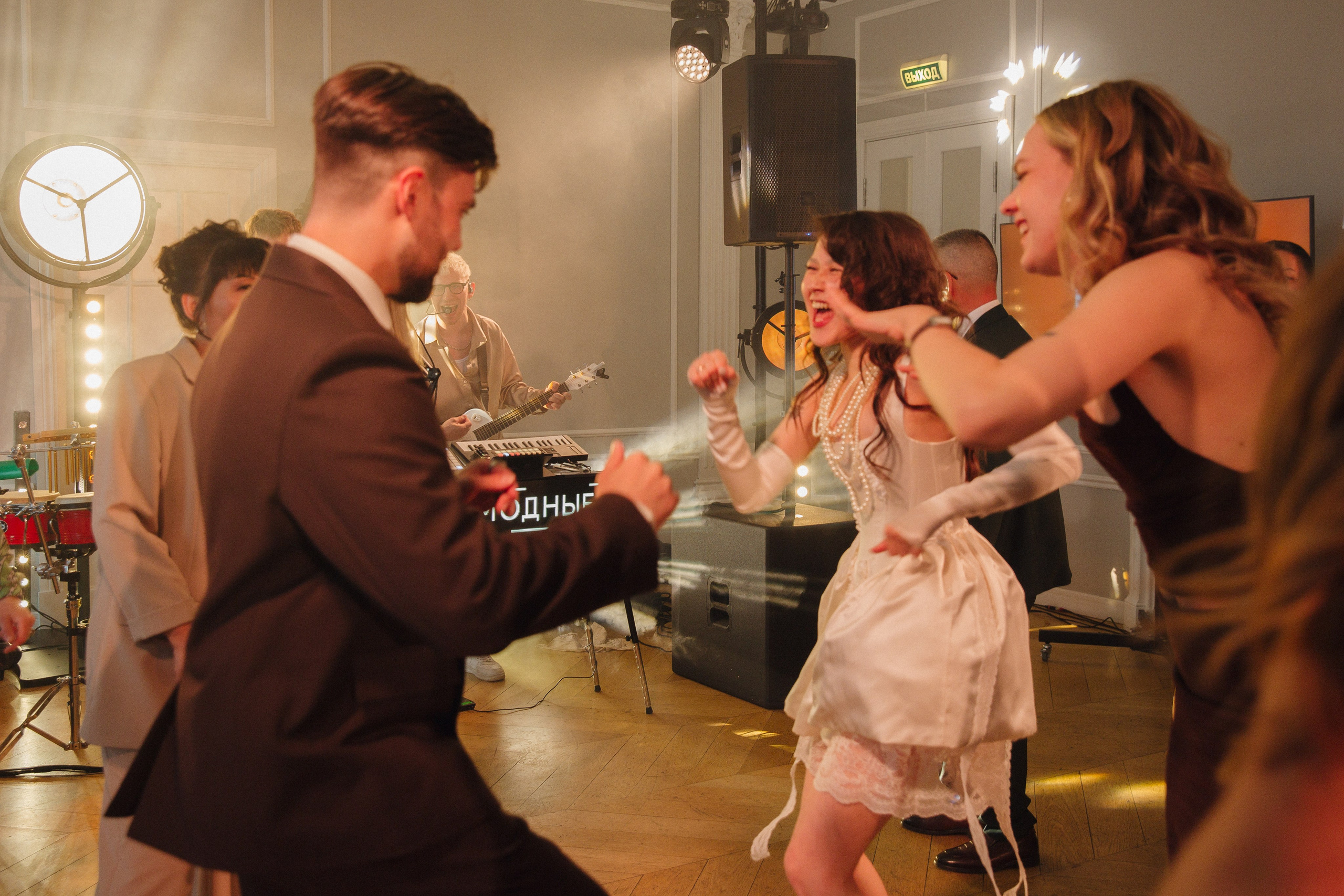 Игорь и Аида. Свадебные фотографы в г. Сургут Маркова Наталья и Замахина Елена