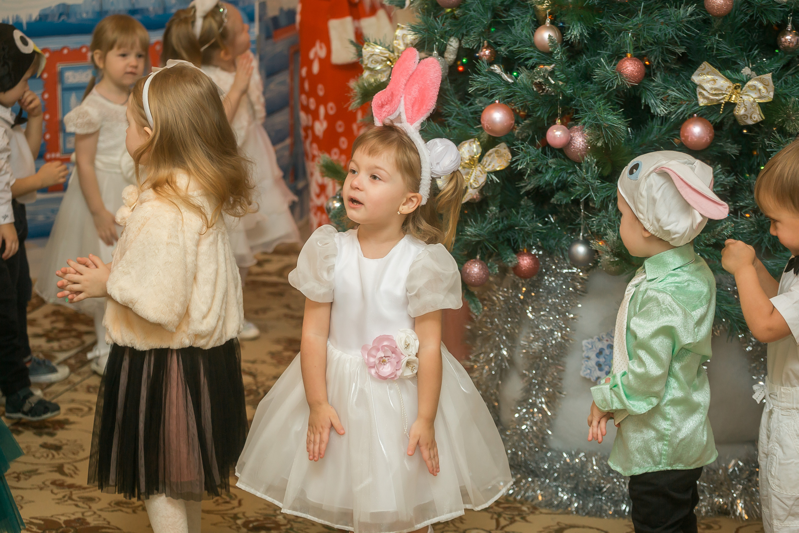 Новогодний утренник в младшей группе. Фотографиня Мария Дикова