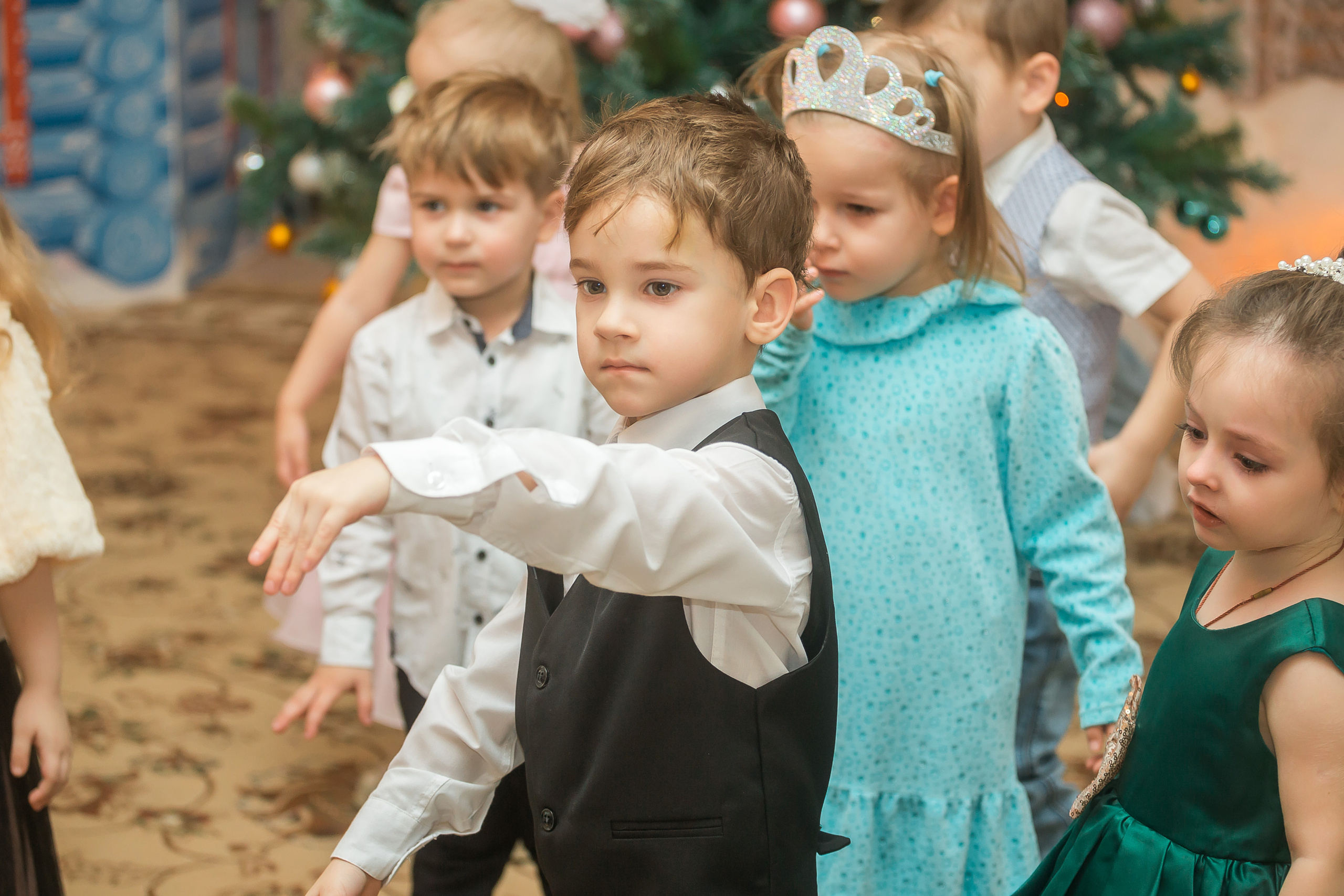 Новогодний утренник в младшей группе. Фотографиня Мария Дикова