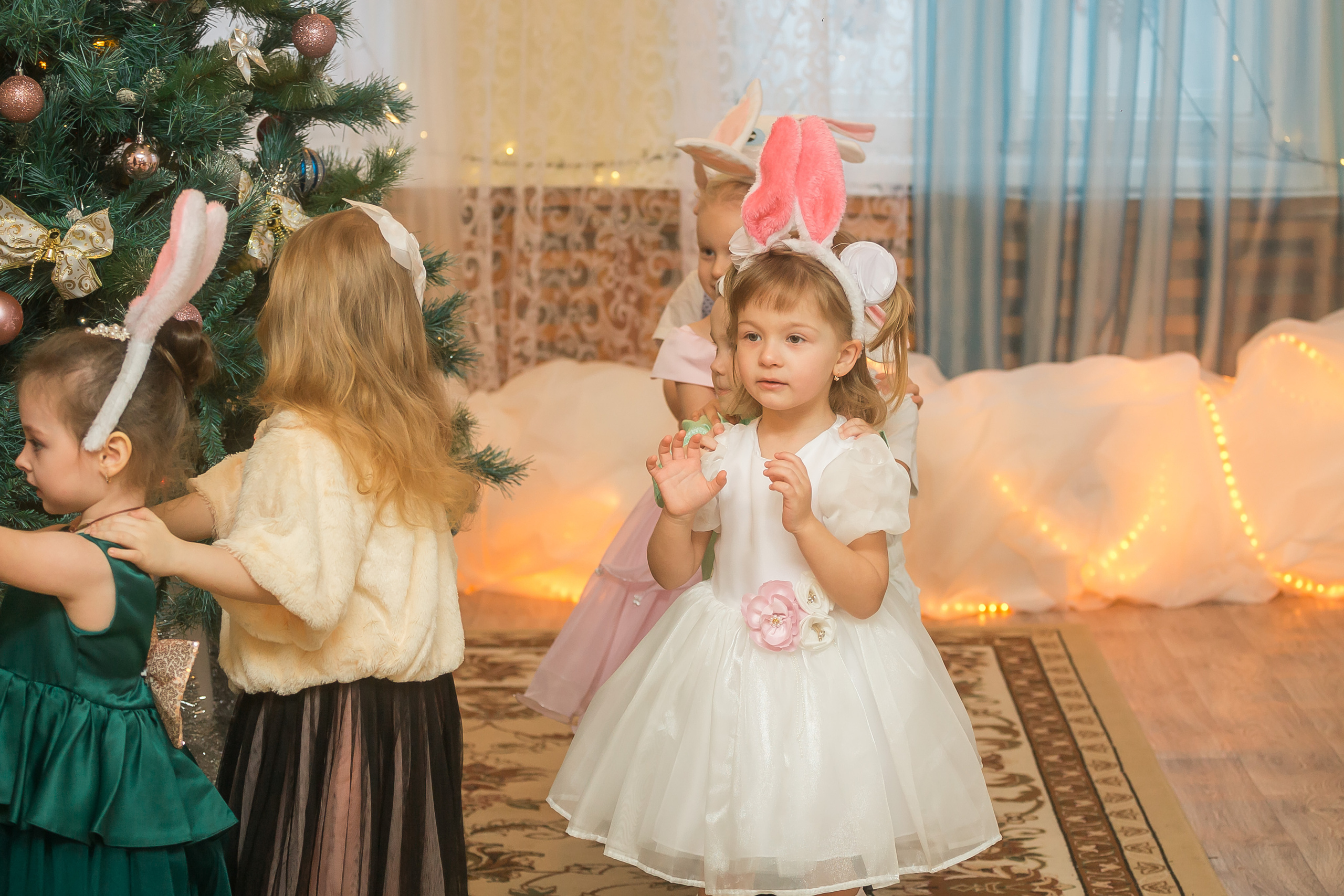 Новогодний утренник в младшей группе. Фотографиня Мария Дикова