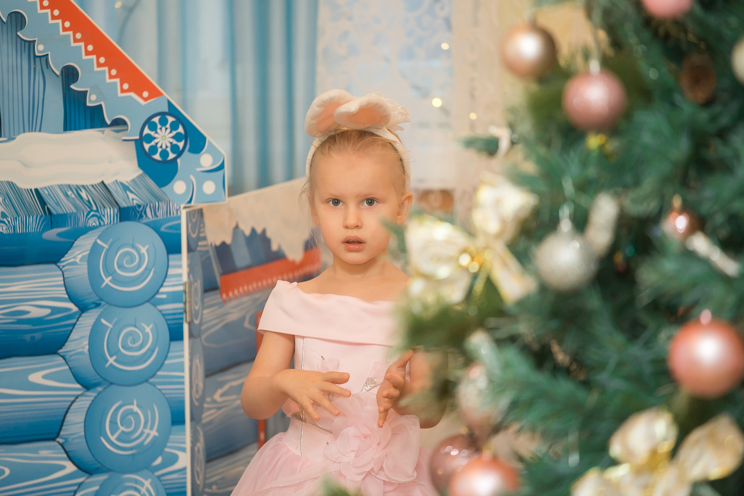 Новогодний утренник в младшей группе. Фотографиня Мария Дикова