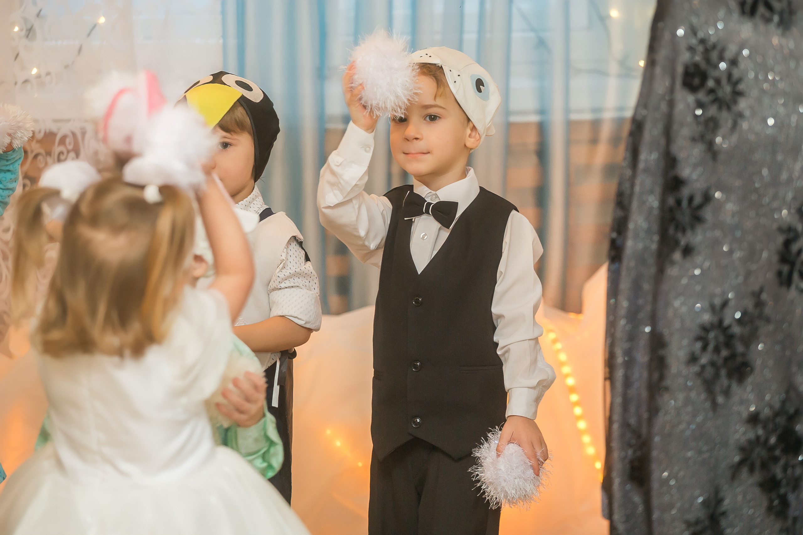 Новогодний утренник в младшей группе. Фотографиня Мария Дикова