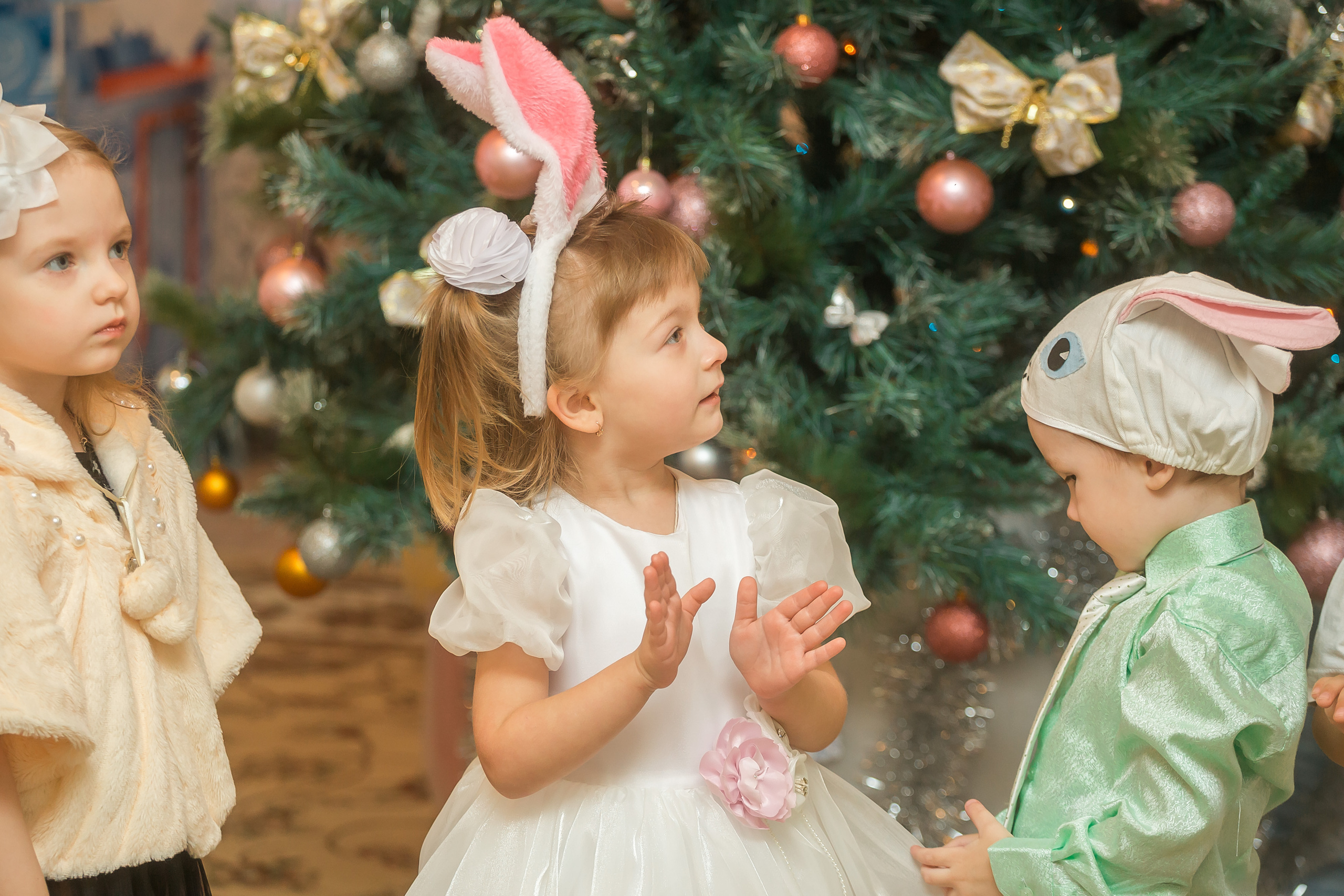 Новогодний утренник в младшей группе. Фотографиня Мария Дикова