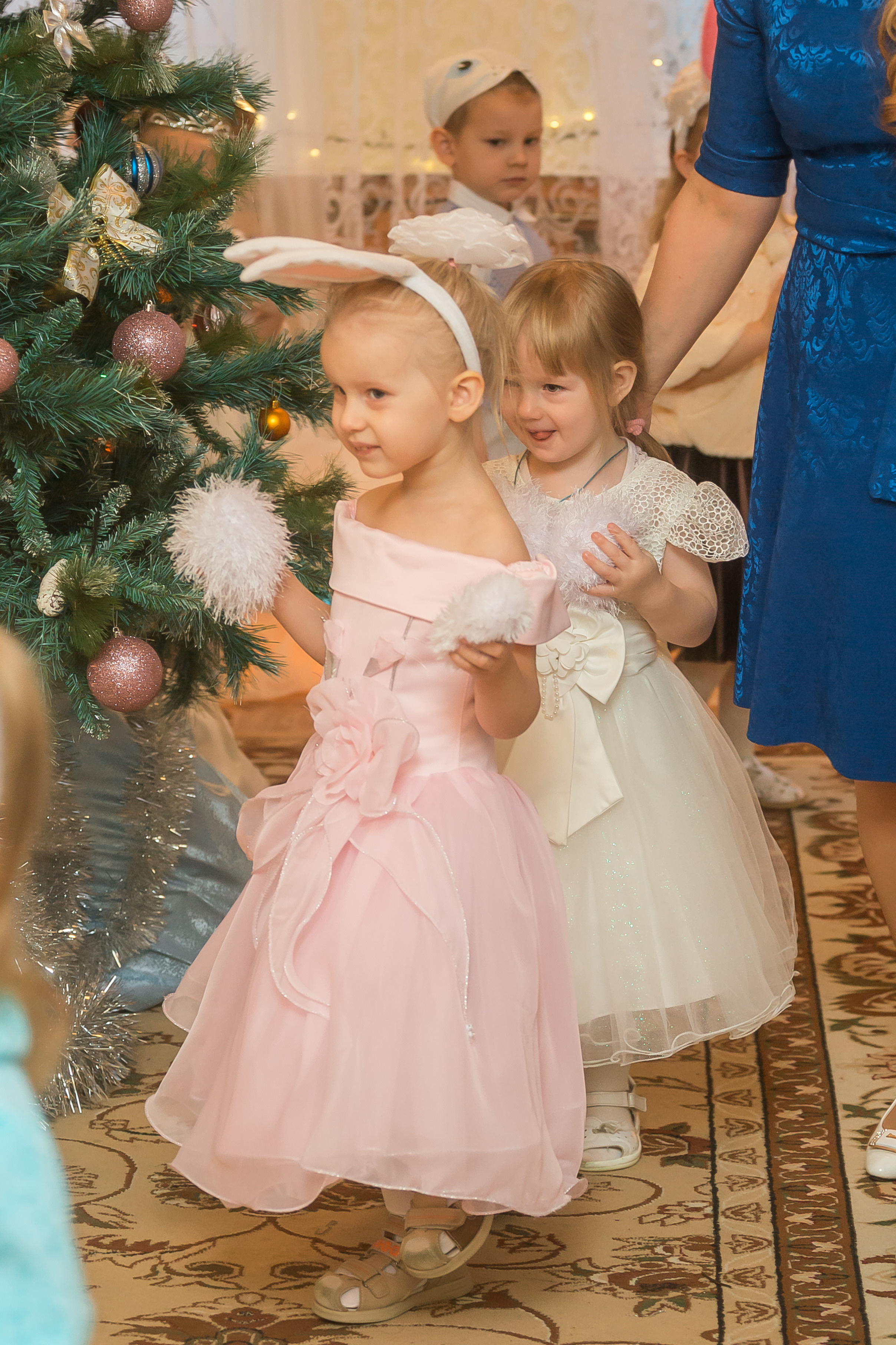 Новогодний утренник в младшей группе. Фотографиня Мария Дикова