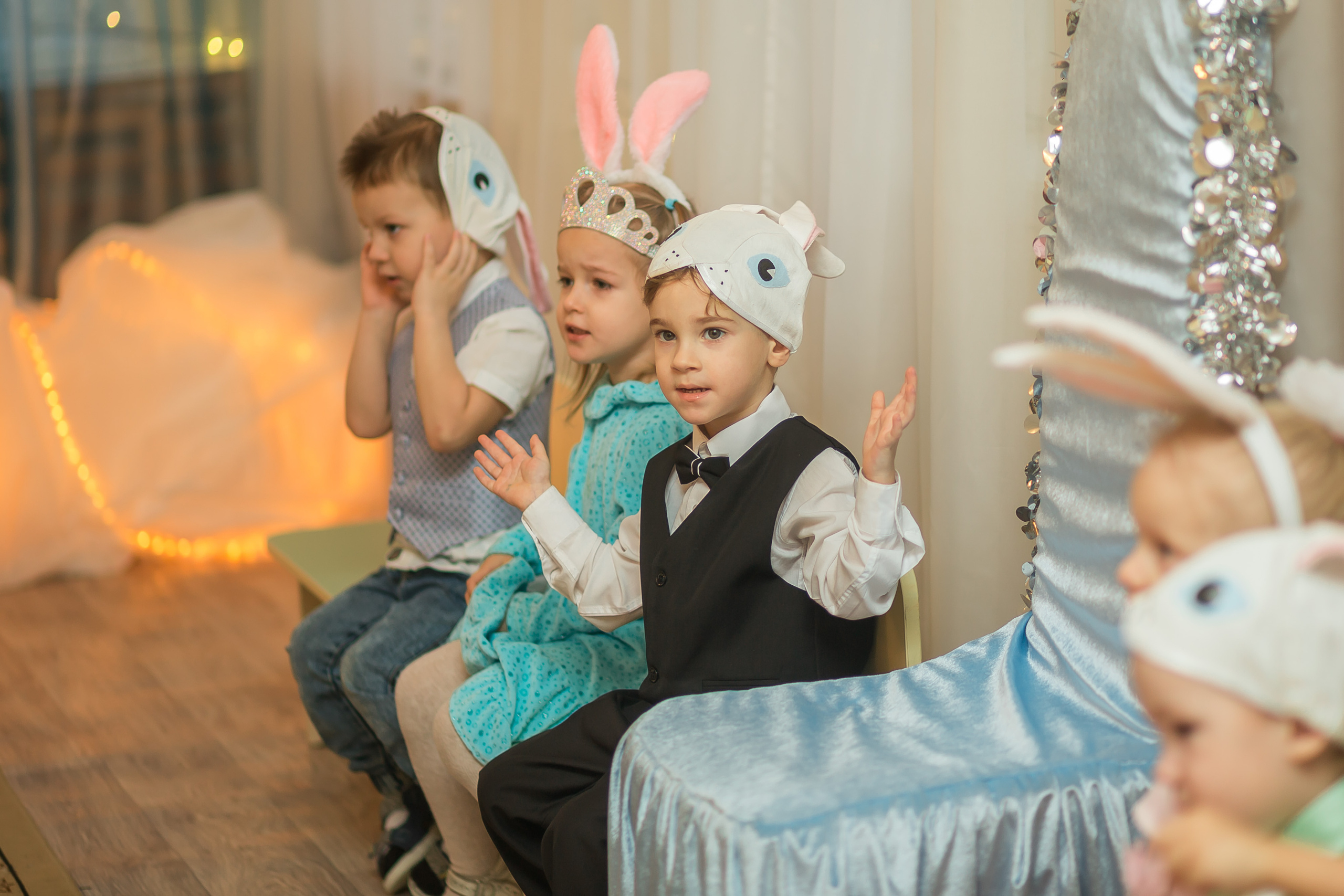 Новогодний утренник в младшей группе. Фотографиня Мария Дикова