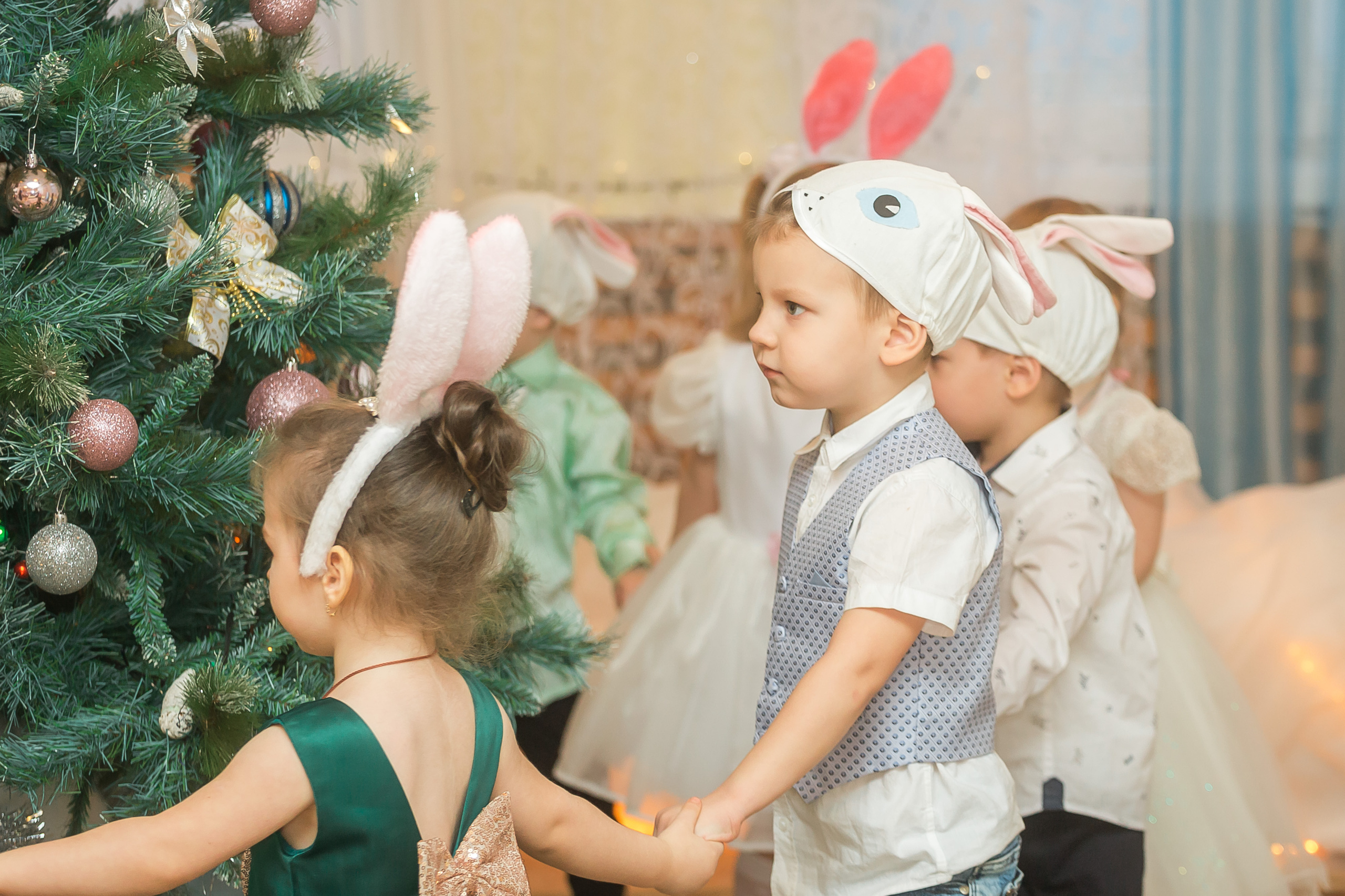 Новогодний утренник в младшей группе. Фотографиня Мария Дикова