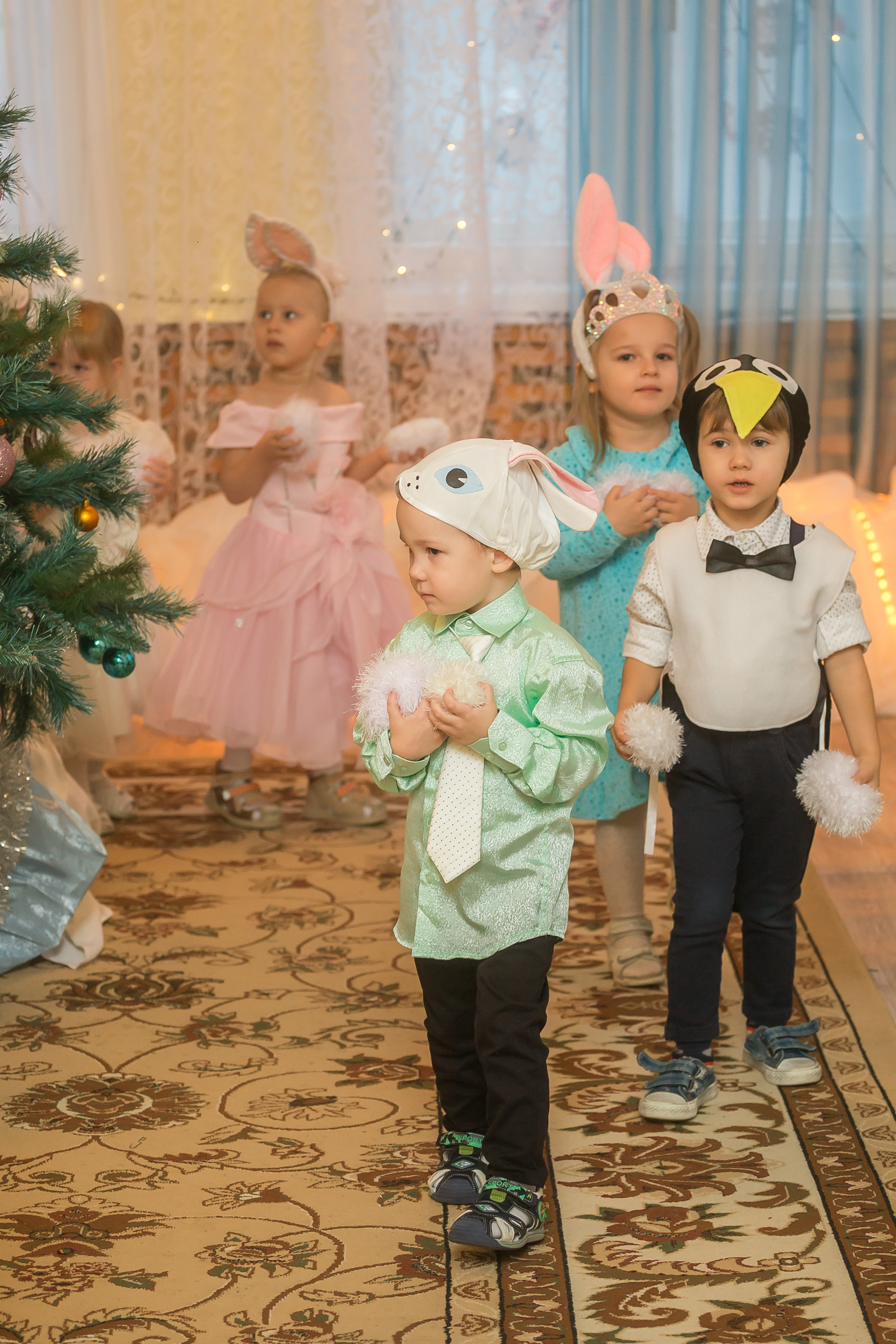 Новогодний утренник в младшей группе. Фотографиня Мария Дикова